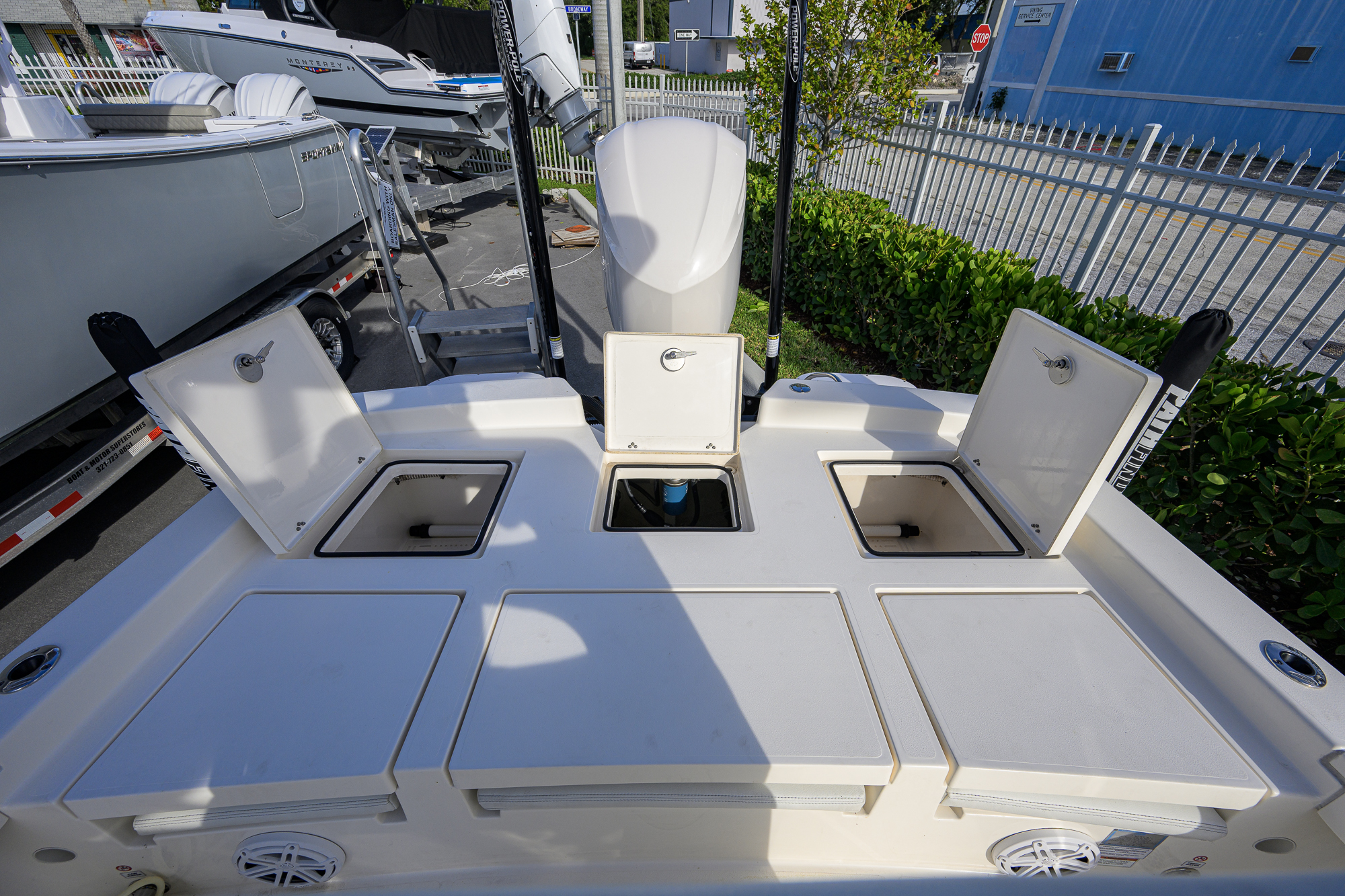 2600-044 yacht photo 41