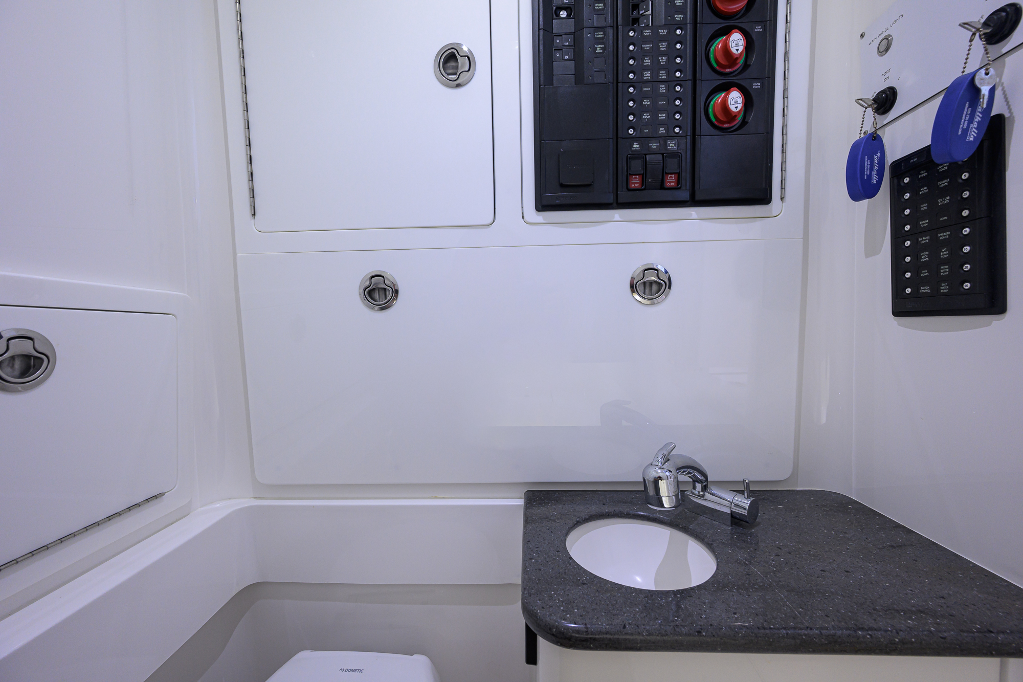 Damn Fi Care yacht photo 70