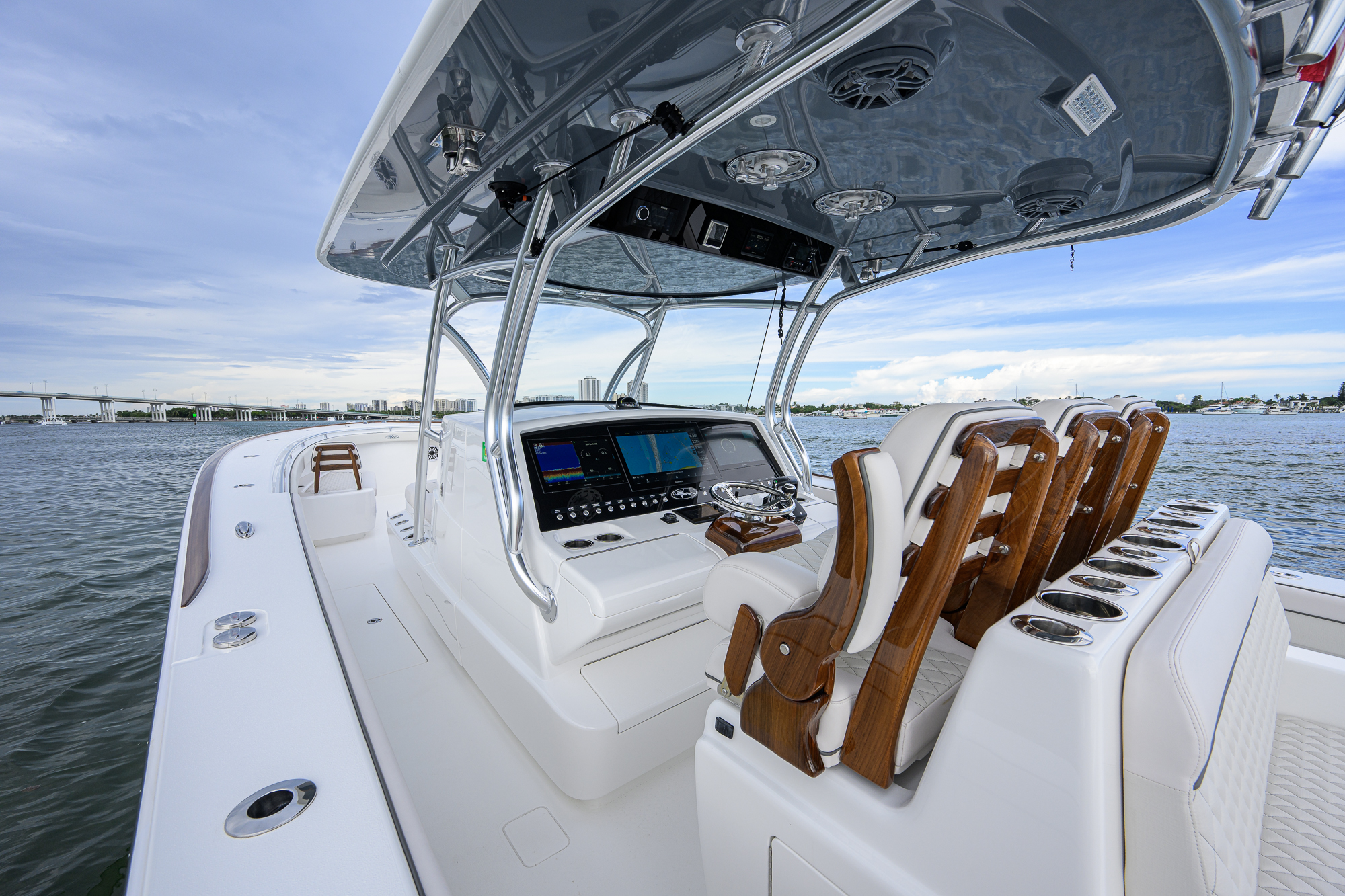 Overbooked yacht photo 74