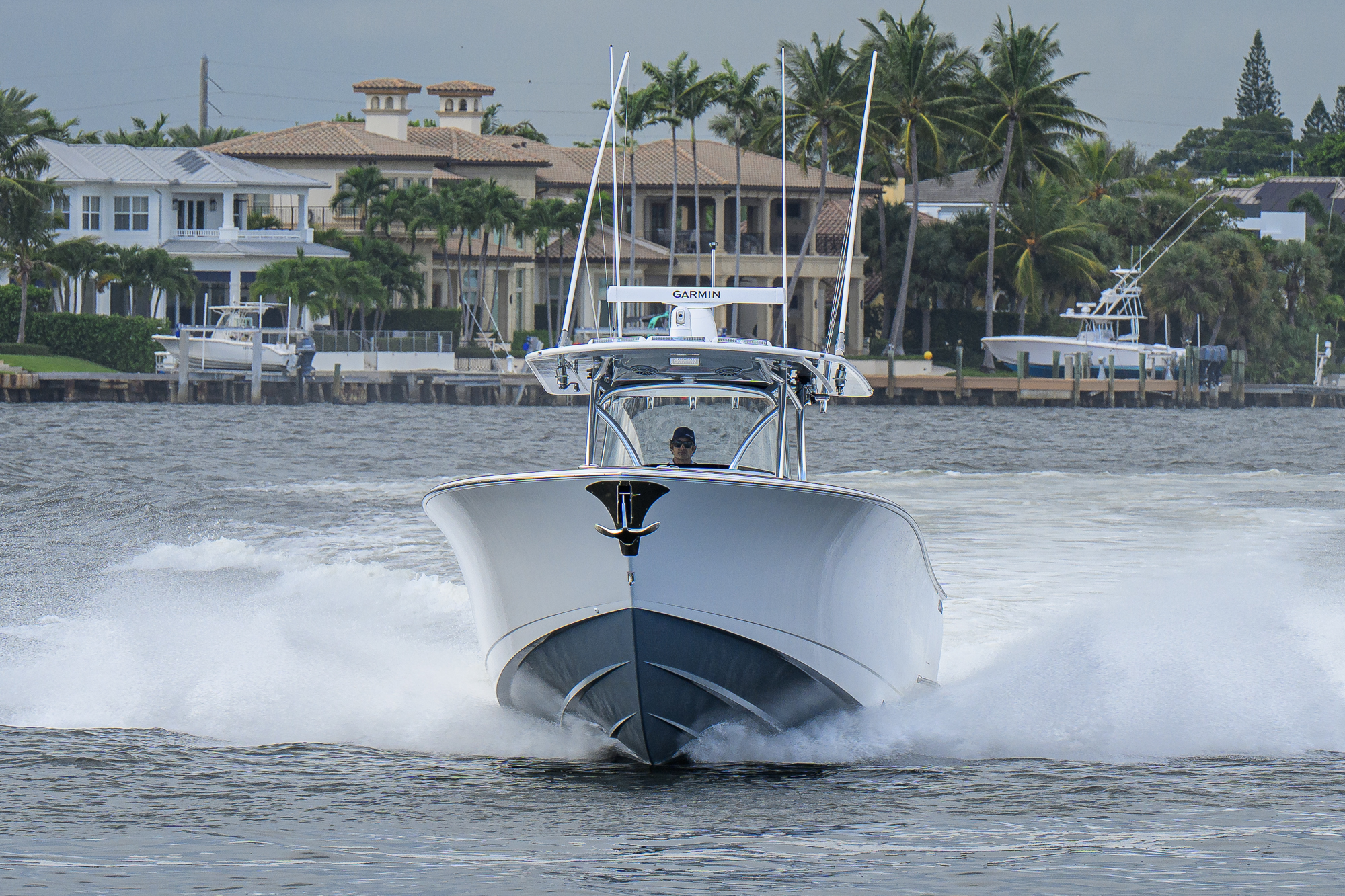 Overbooked yacht photo 31
