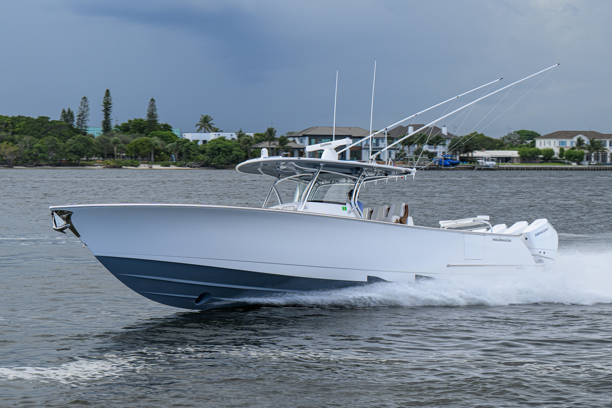 Overbooked yacht photo 23