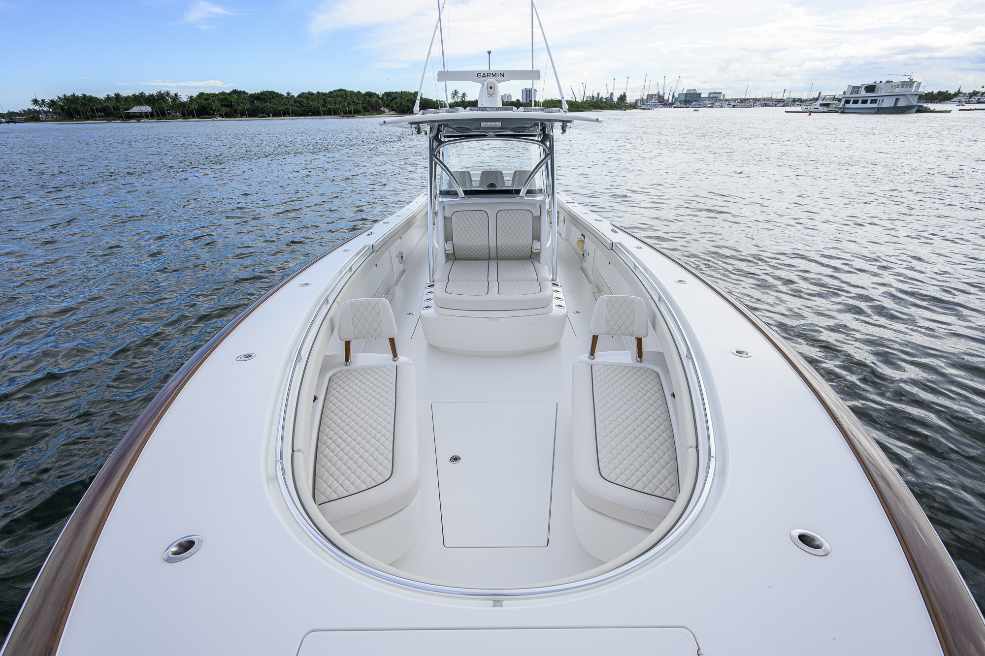 Overbooked yacht photo 43