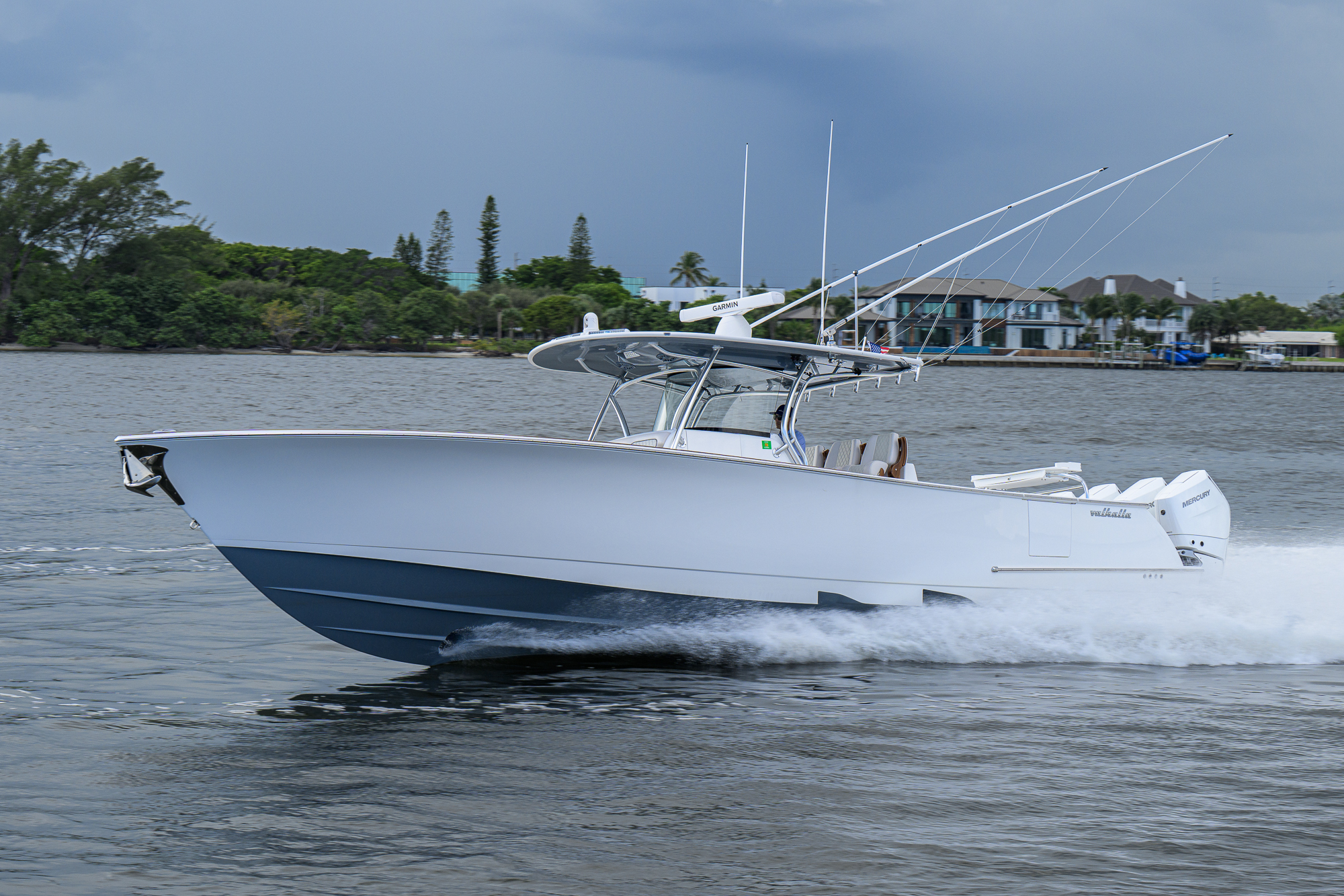 Overbooked yacht photo 32