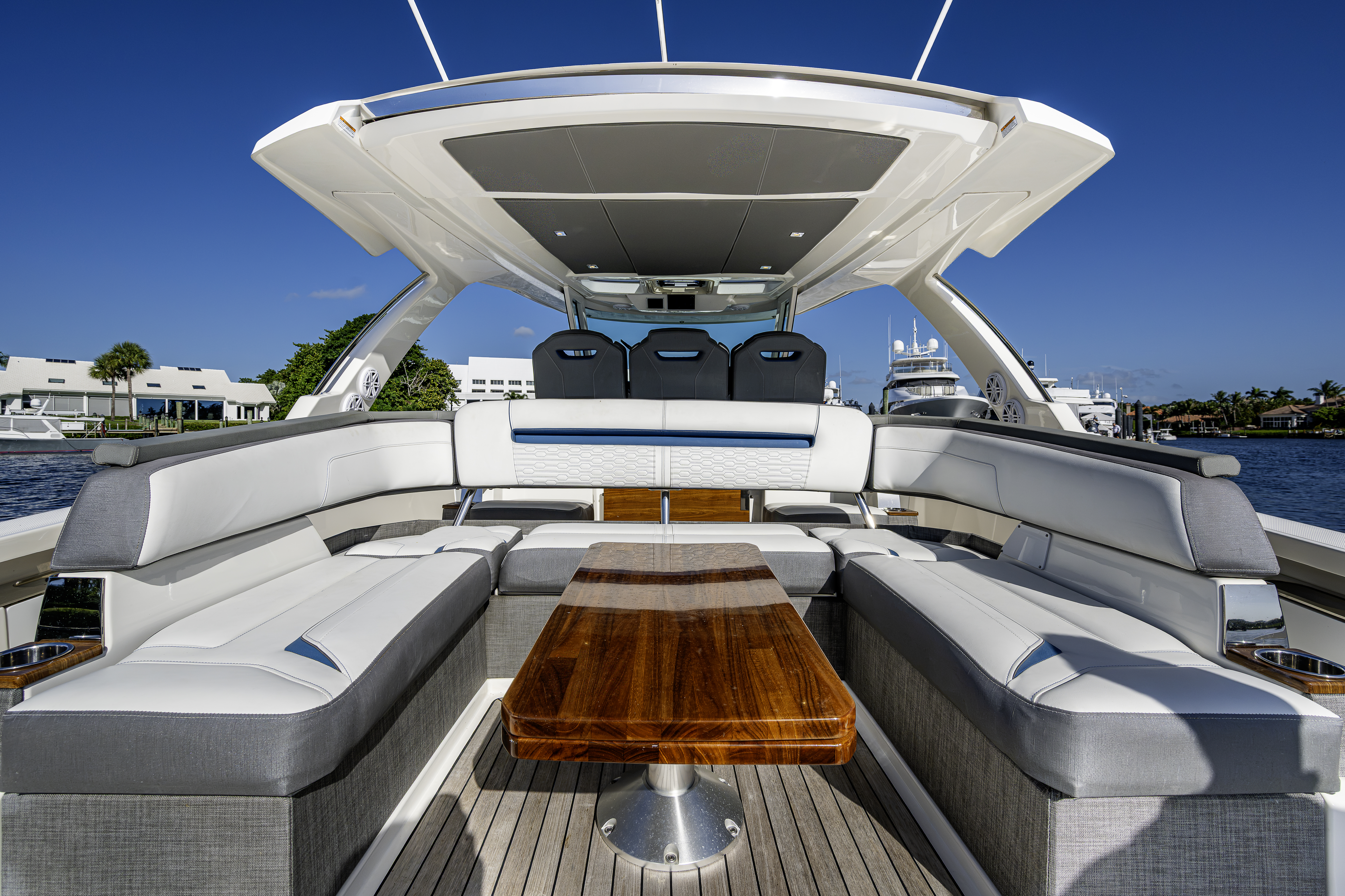 38 Tiara yacht photo 30
