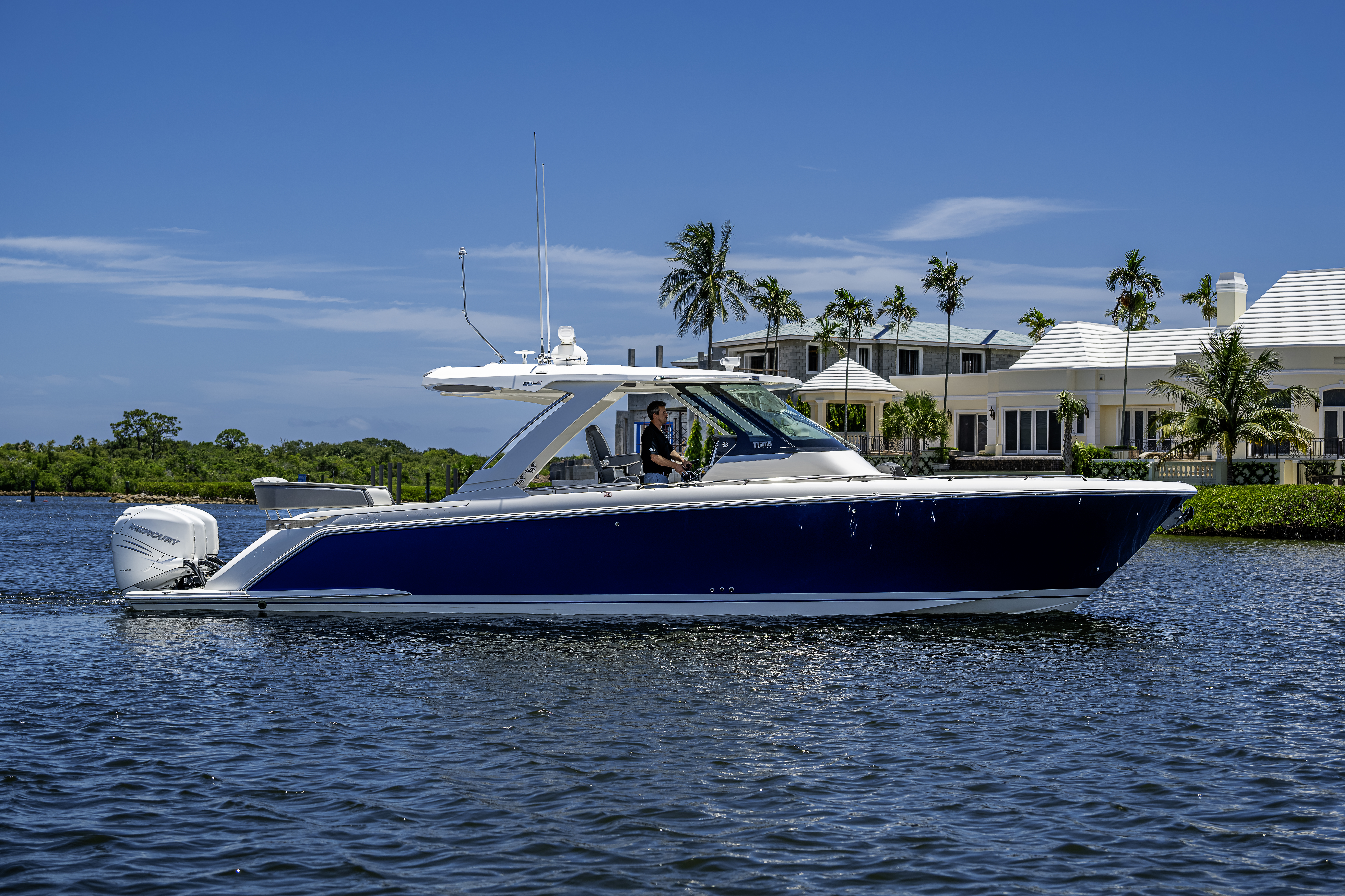 38 Tiara yacht photo 2