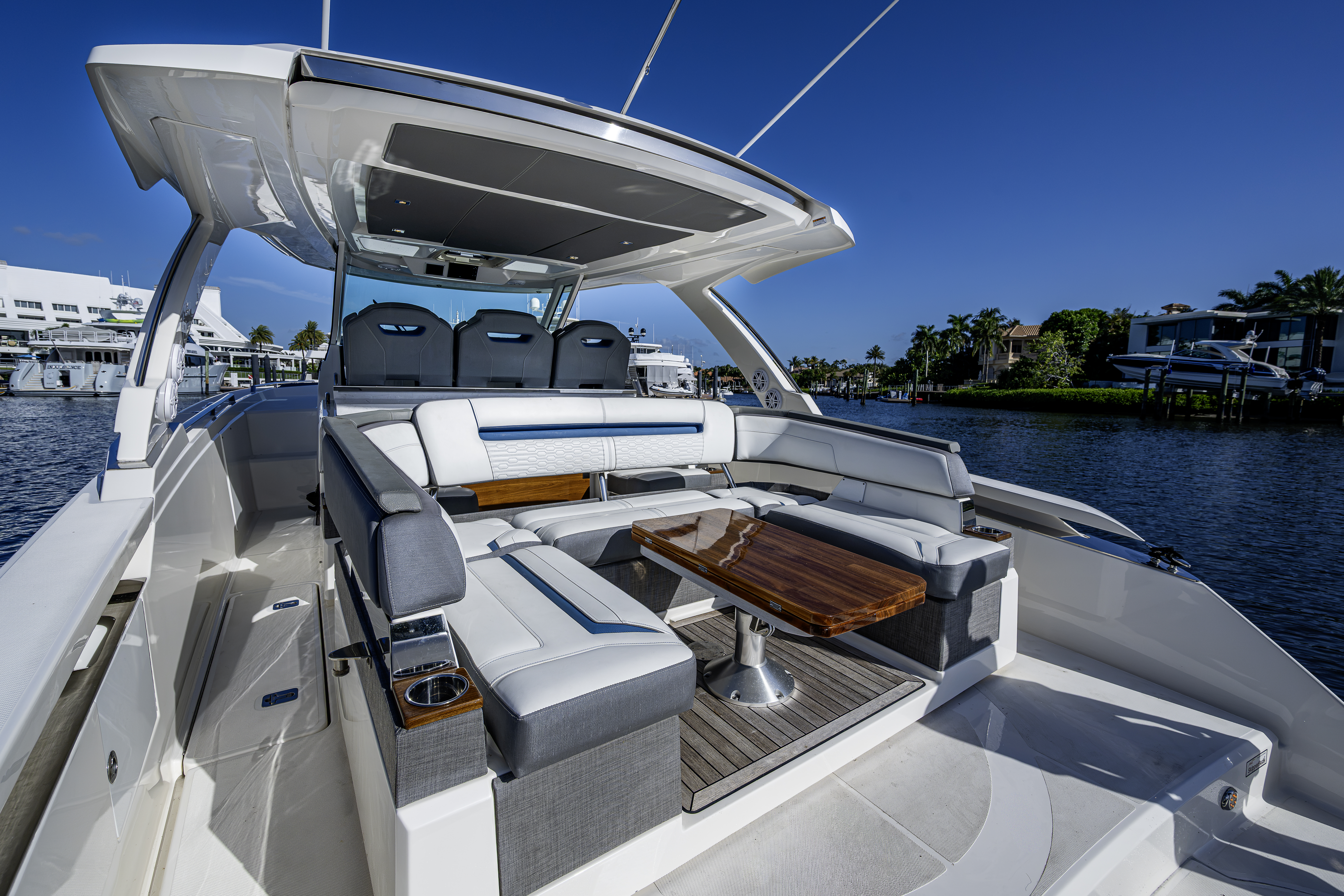 38 Tiara yacht photo 29
