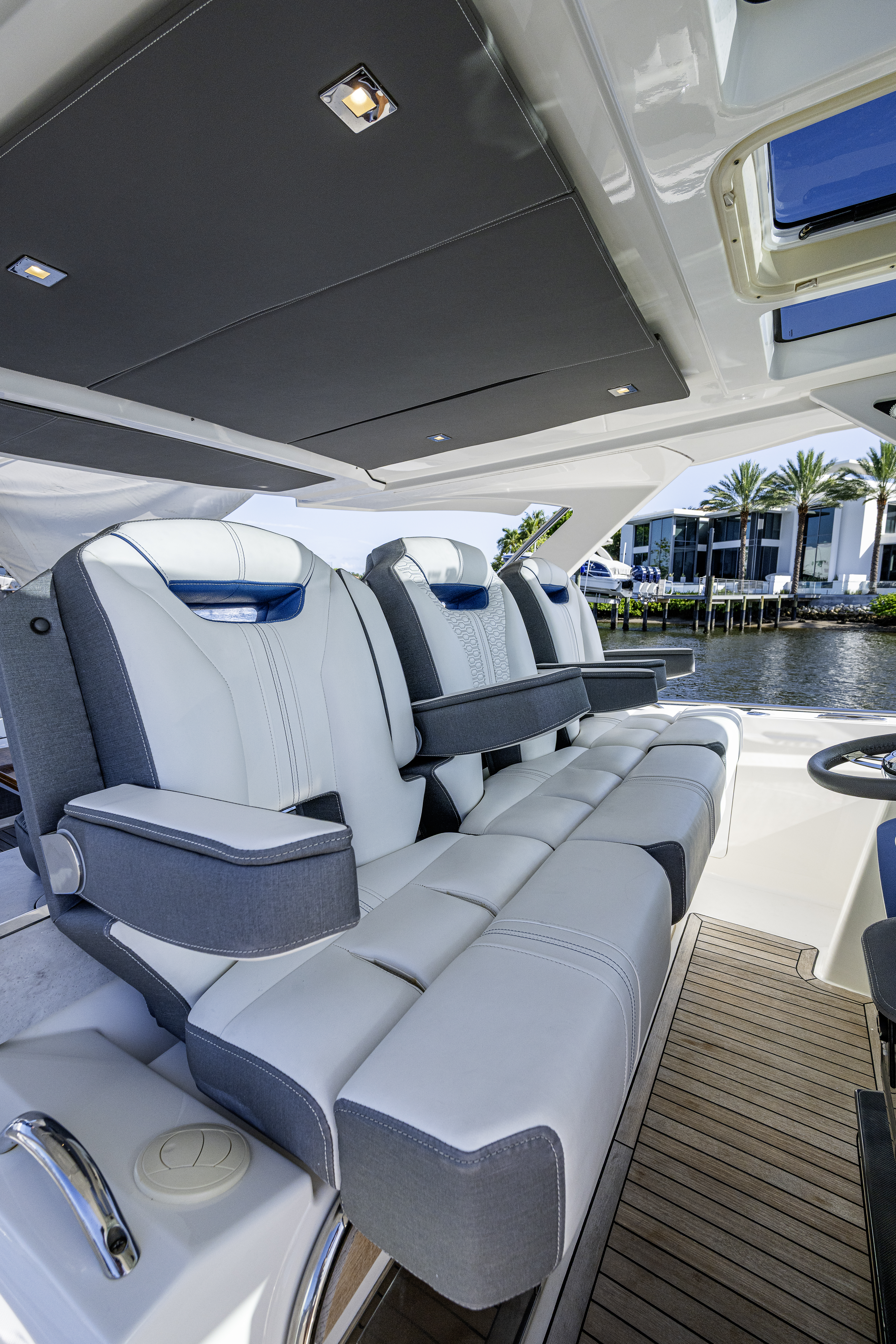 38 Tiara yacht photo 42