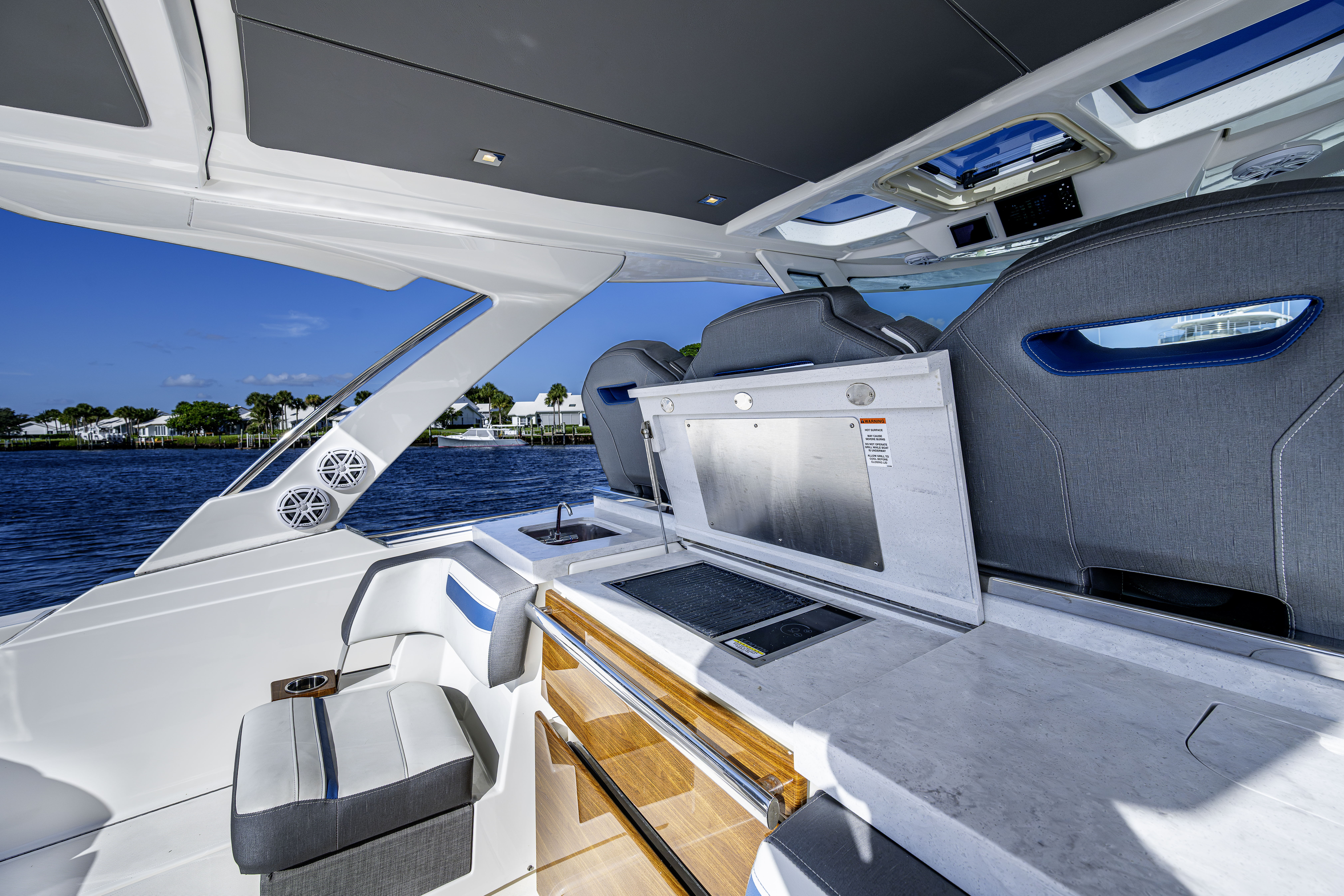38 Tiara yacht photo 27
