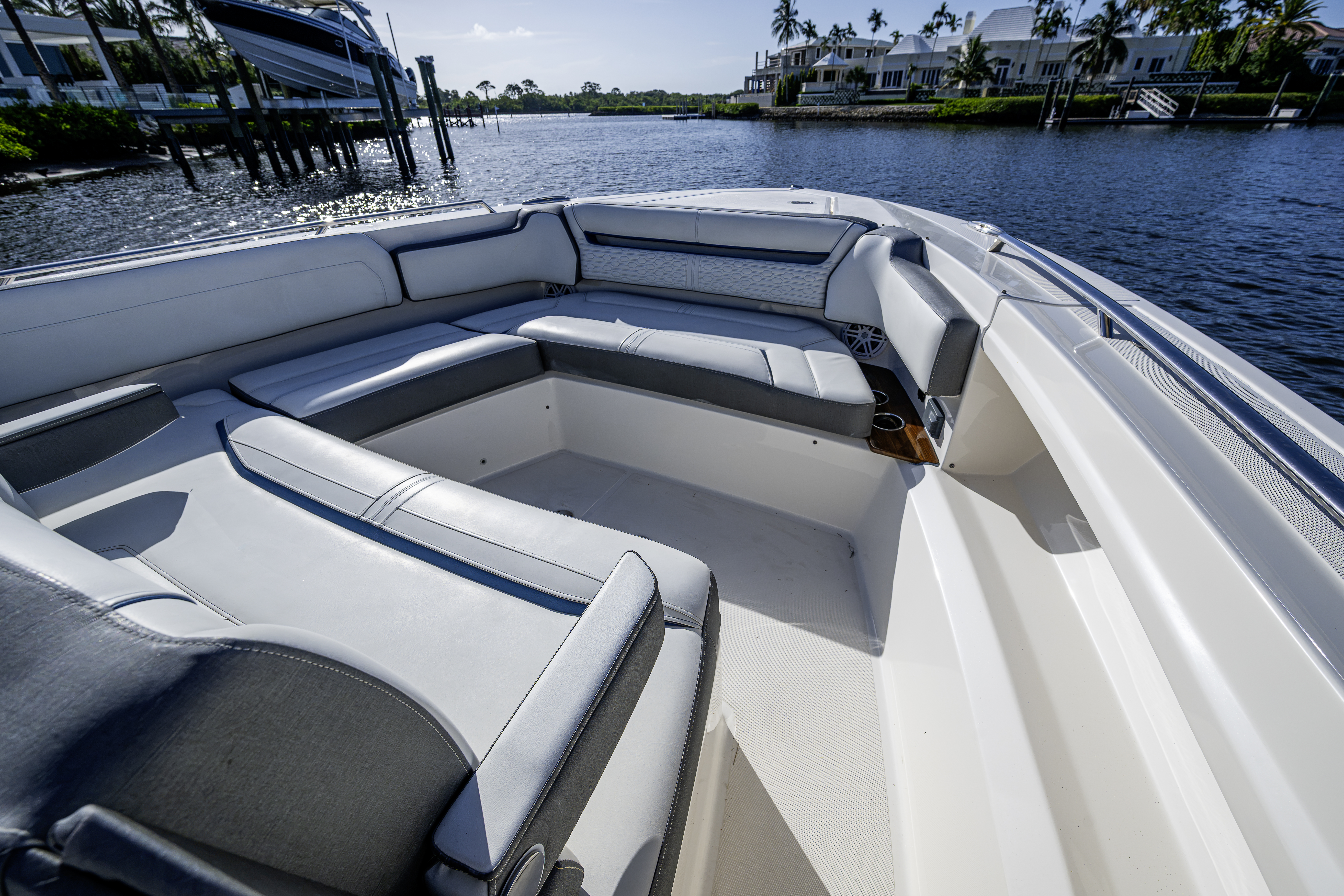 38 Tiara yacht photo 18