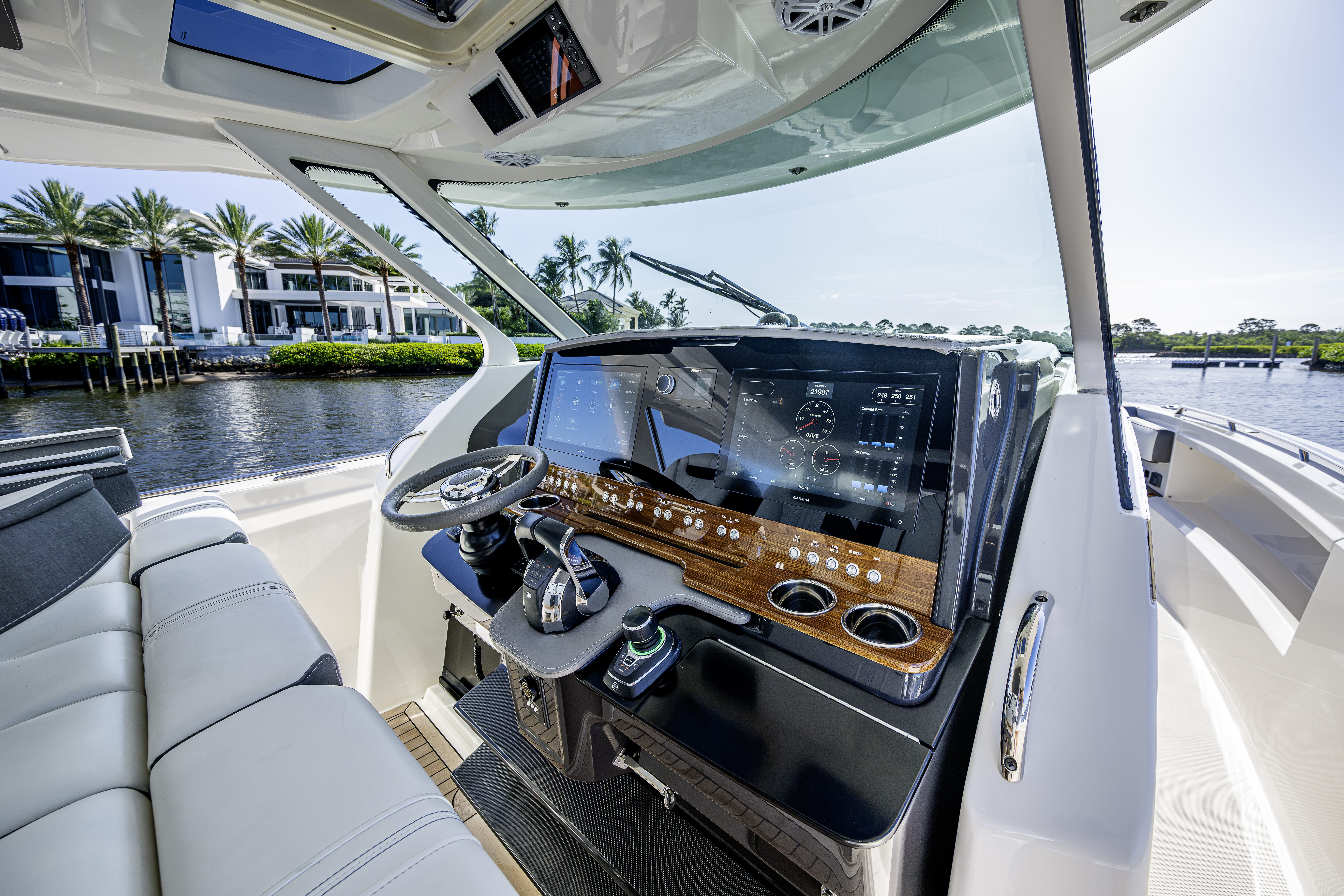 38 Tiara yacht photo 39