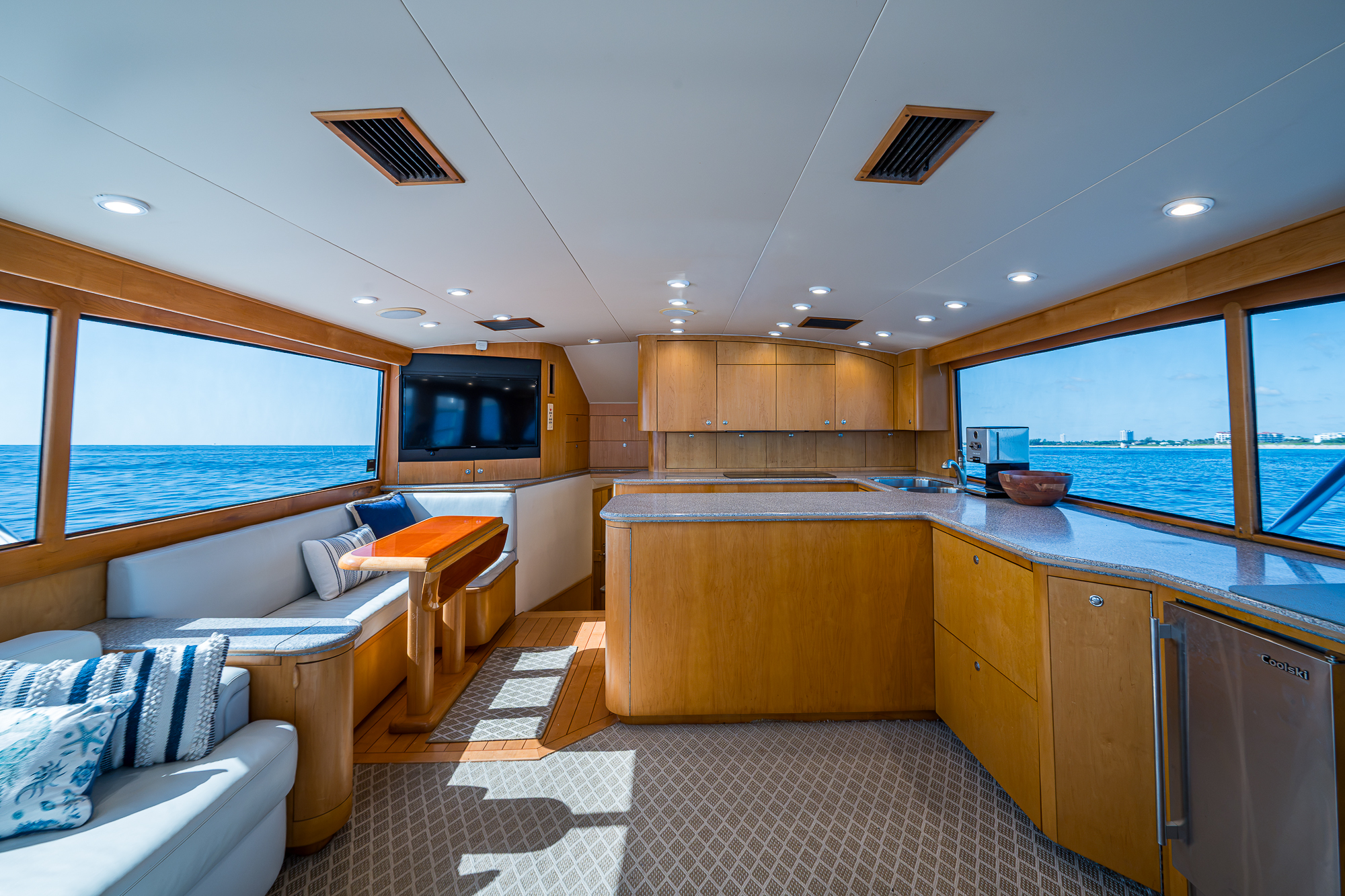 Windy Cay yacht photo 97