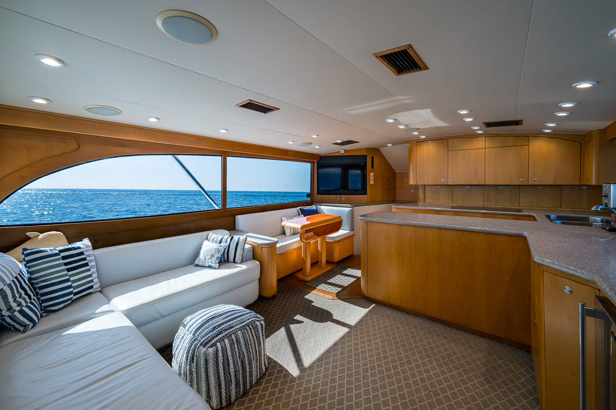 Windy Cay yacht photo 96