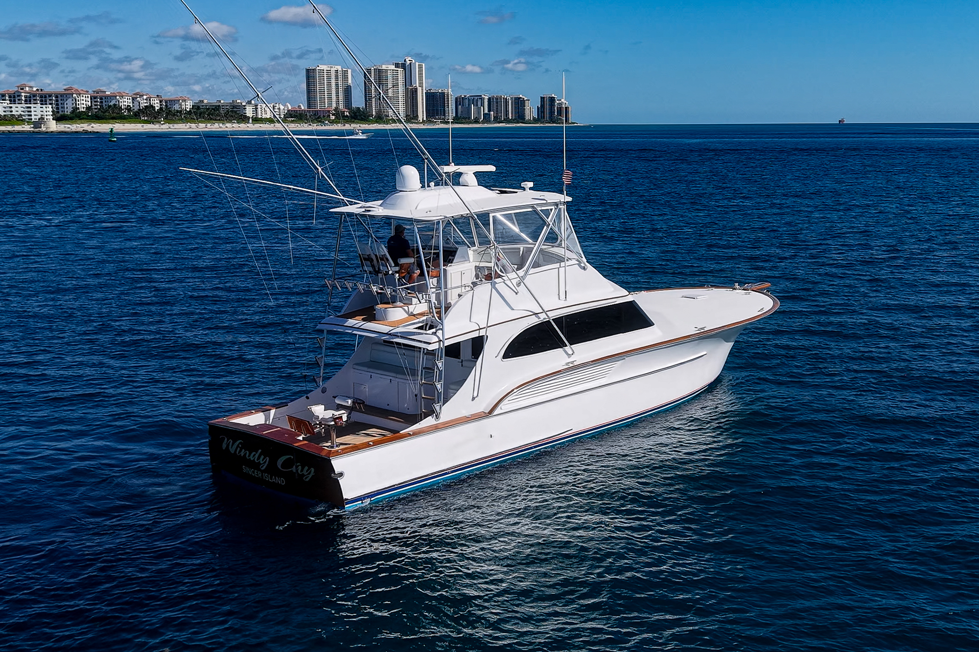 Windy Cay yacht photo 13