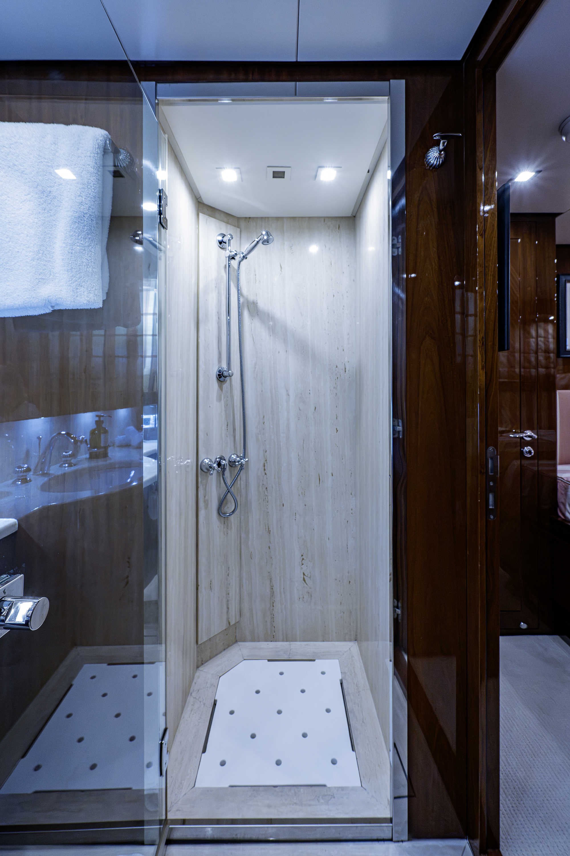 Aleghi yacht photo 162