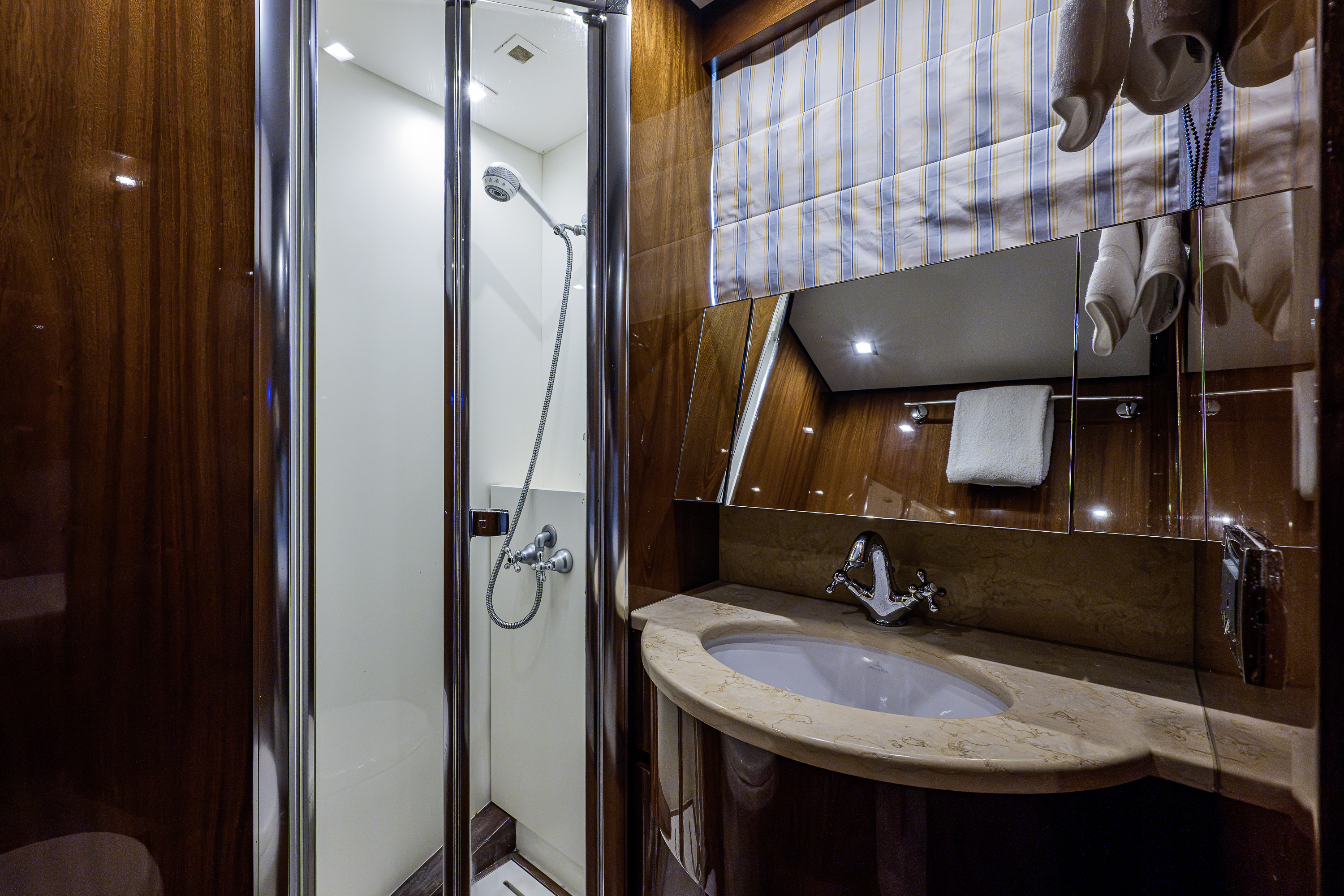Aleghi yacht photo 220