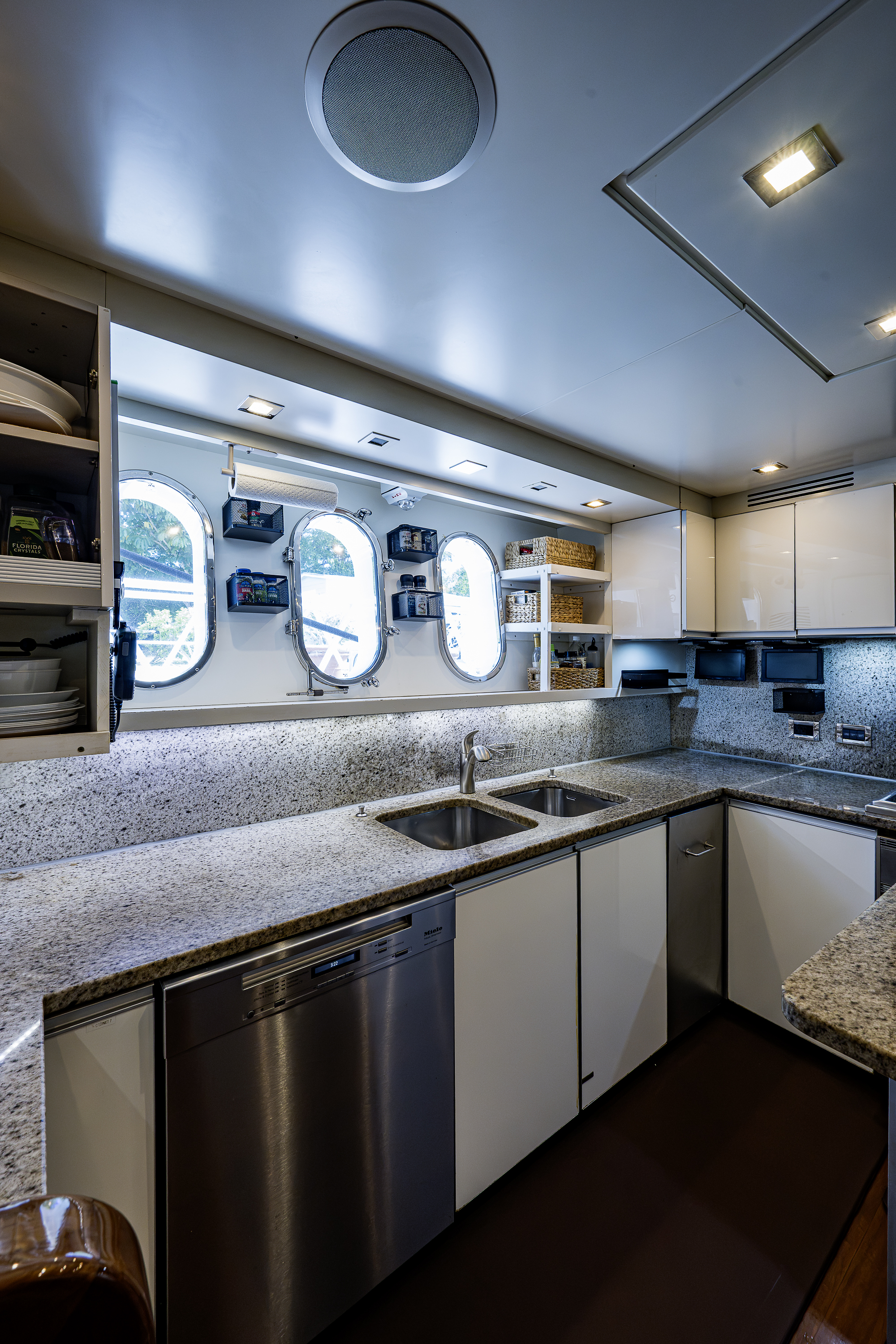 Aleghi yacht photo 137