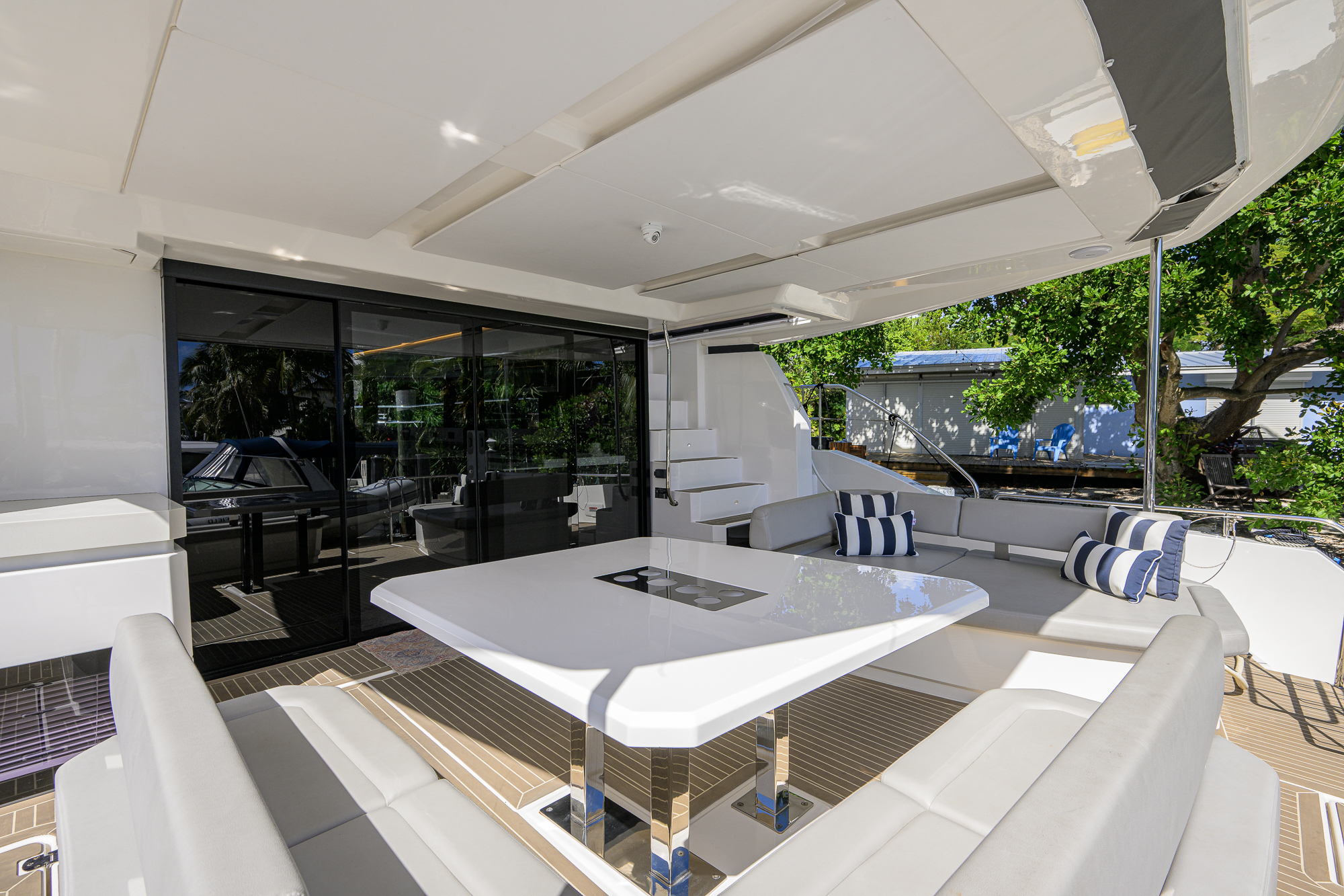 Sheildmaiden yacht photo 50