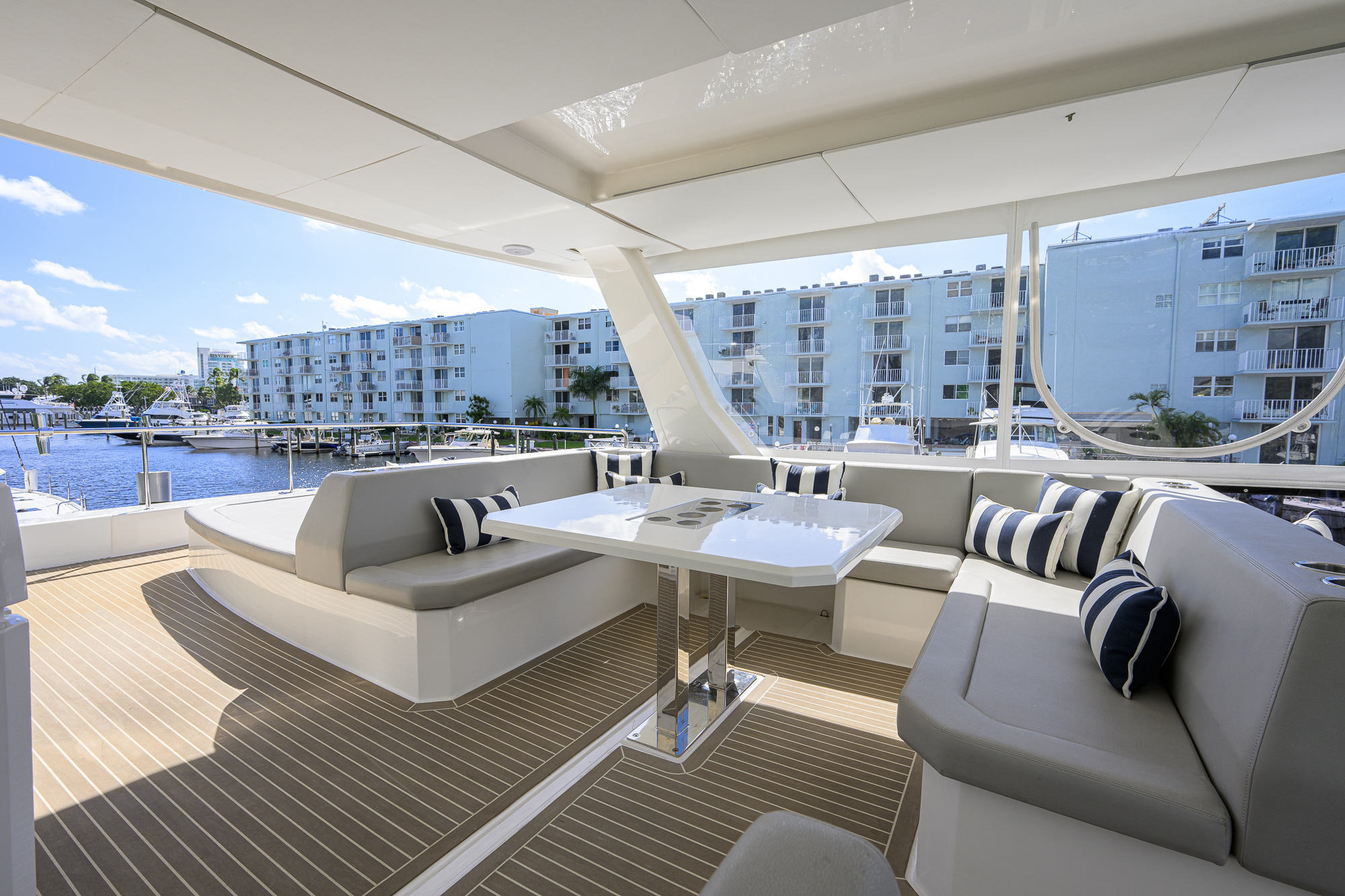 Sheildmaiden yacht photo 16