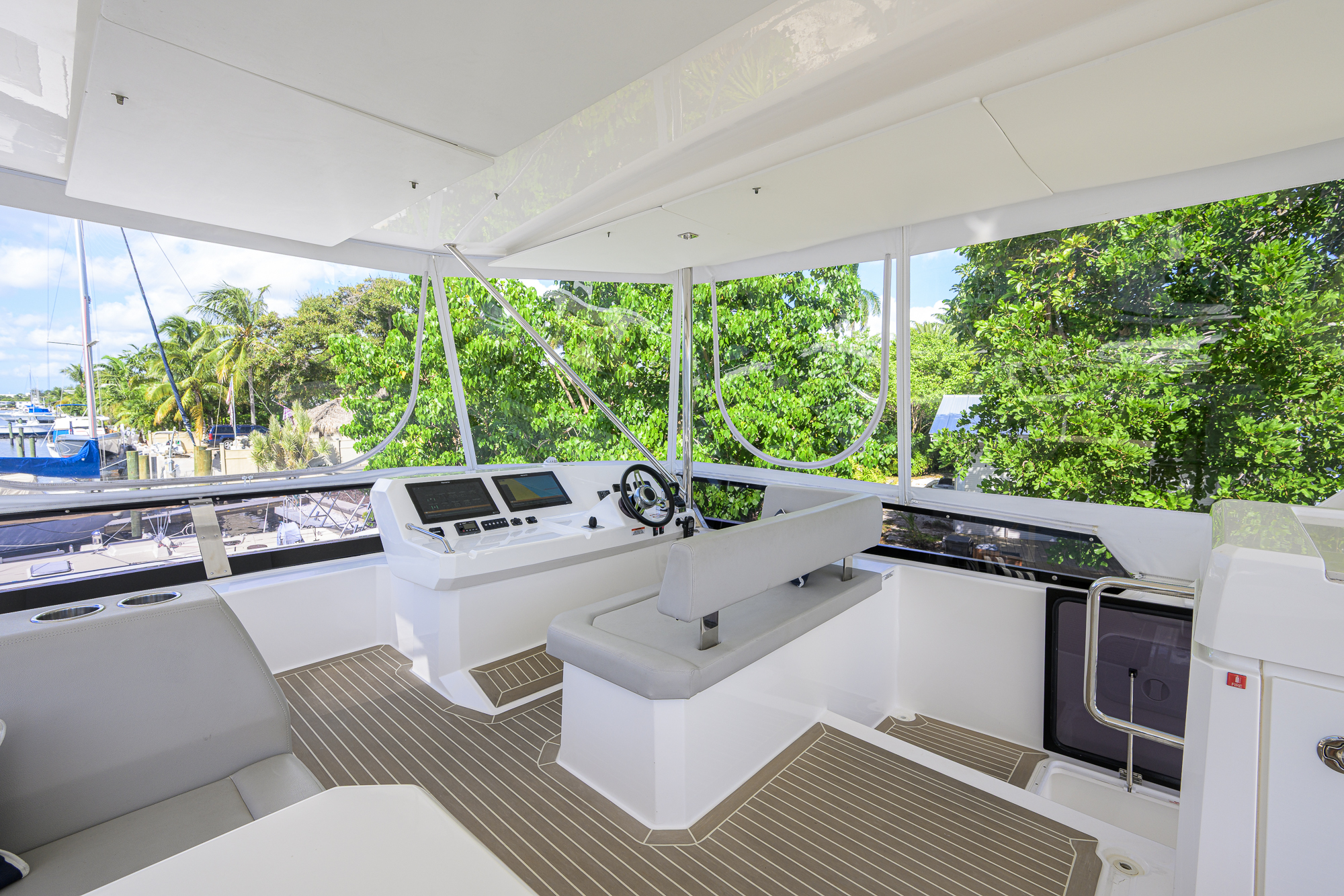 Sheildmaiden yacht photo 20