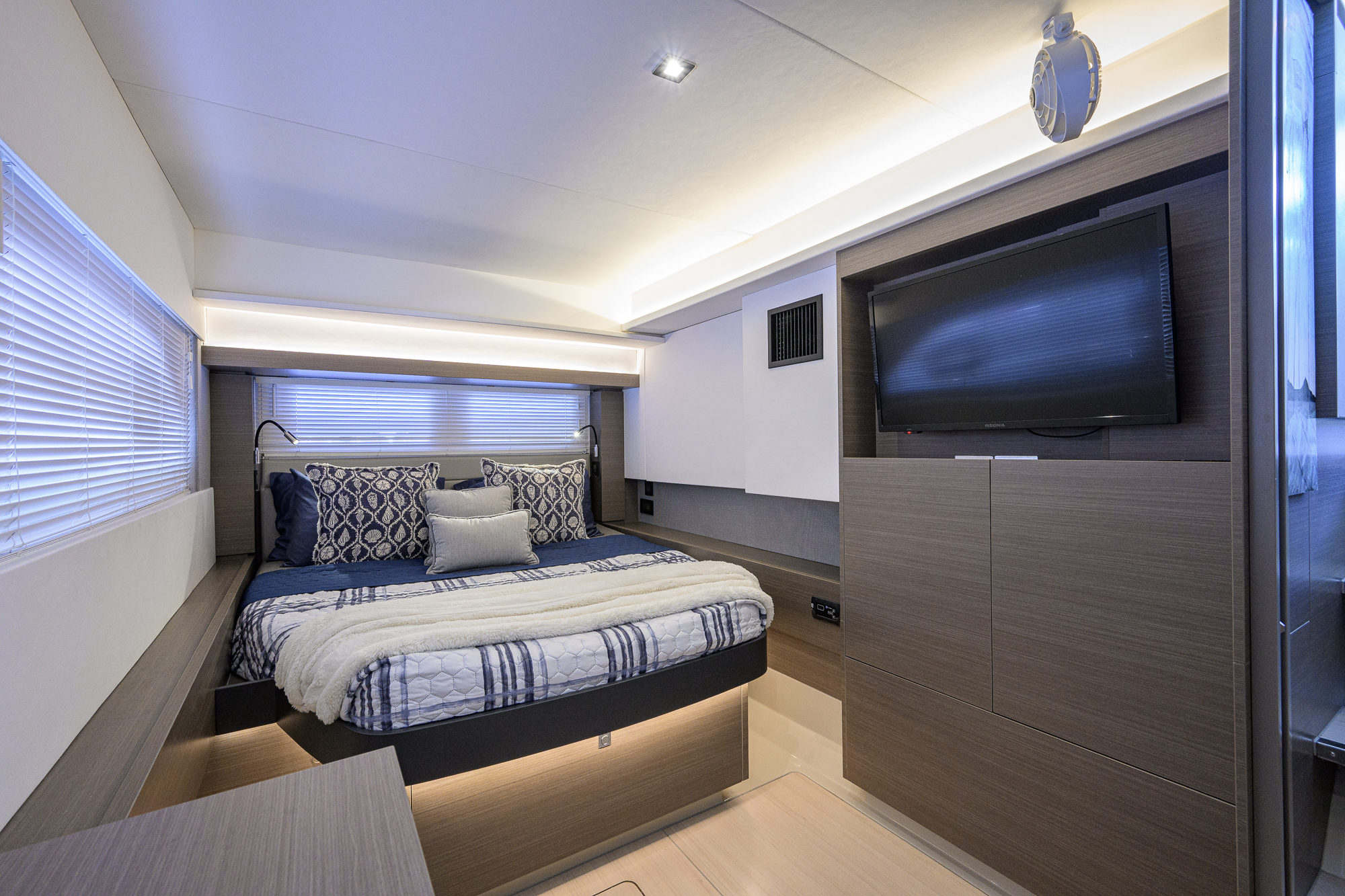 Sheildmaiden yacht photo 112