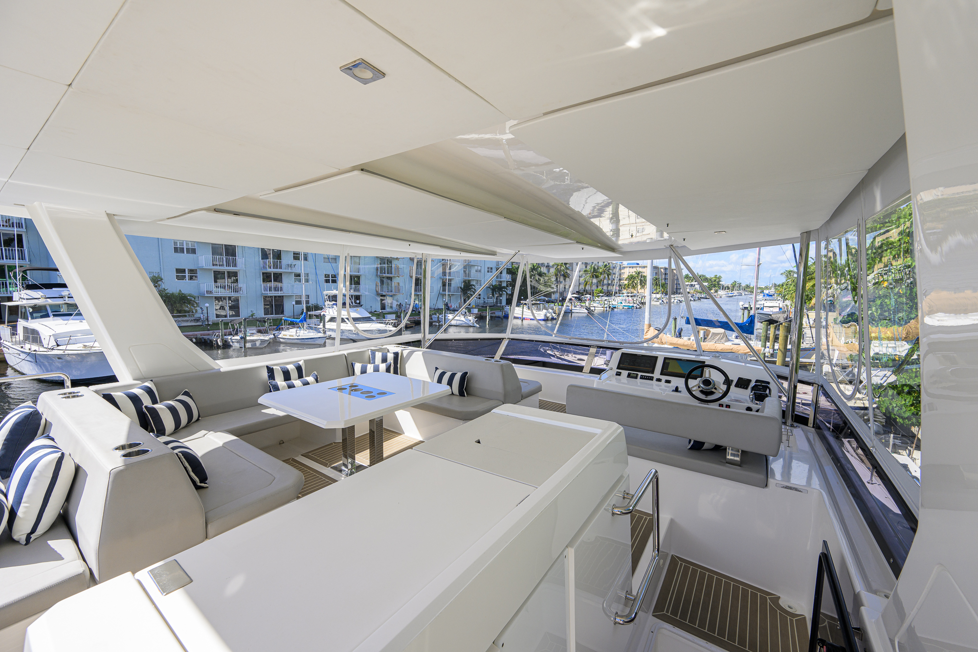 Sheildmaiden yacht photo 8