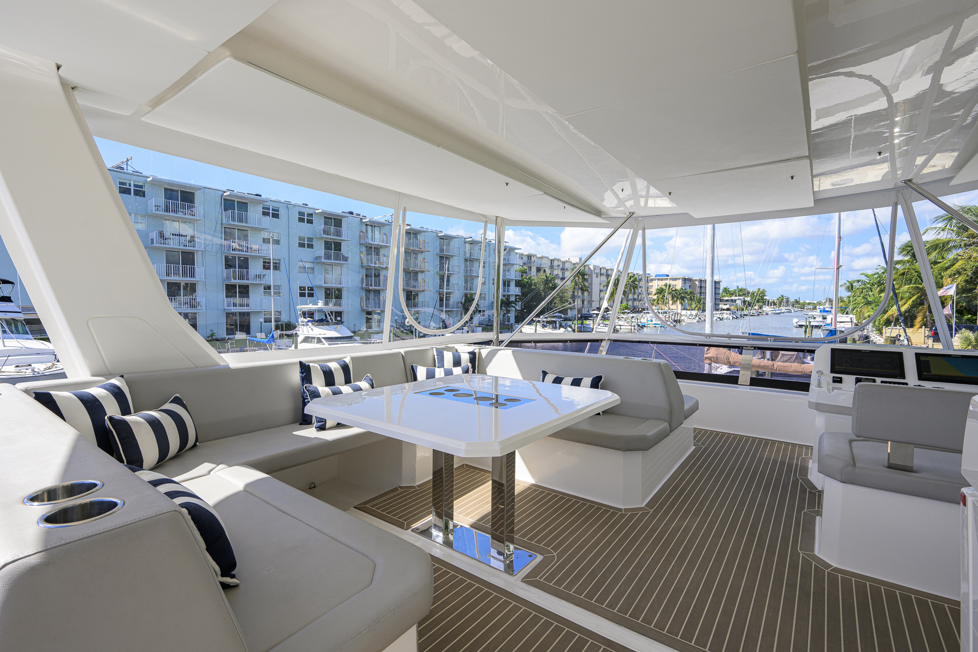 Sheildmaiden yacht photo 15