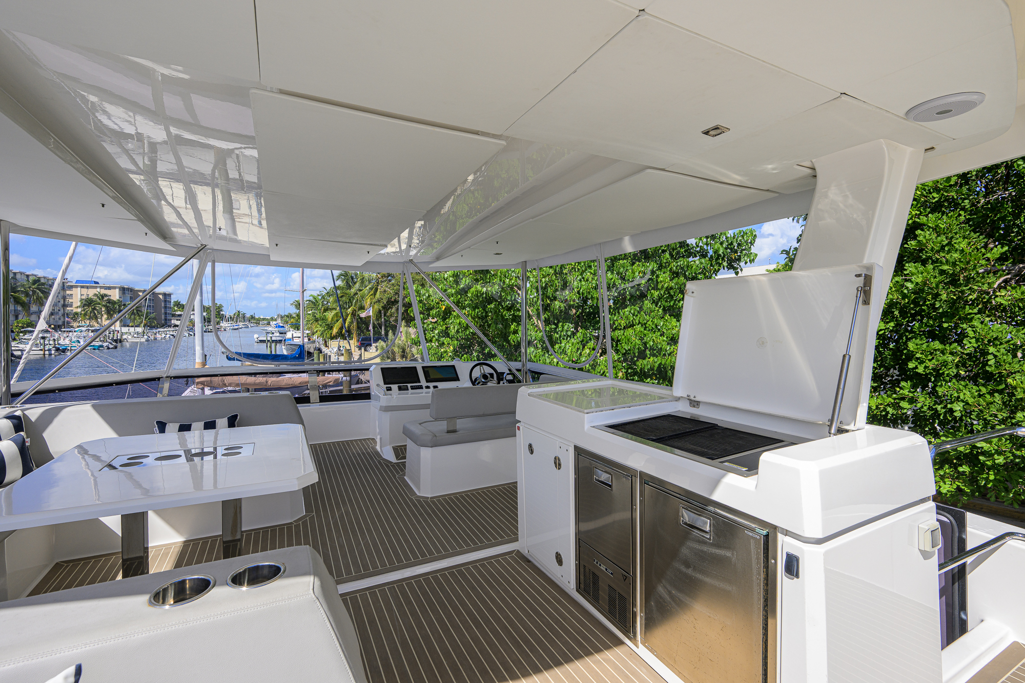 Sheildmaiden yacht photo 12