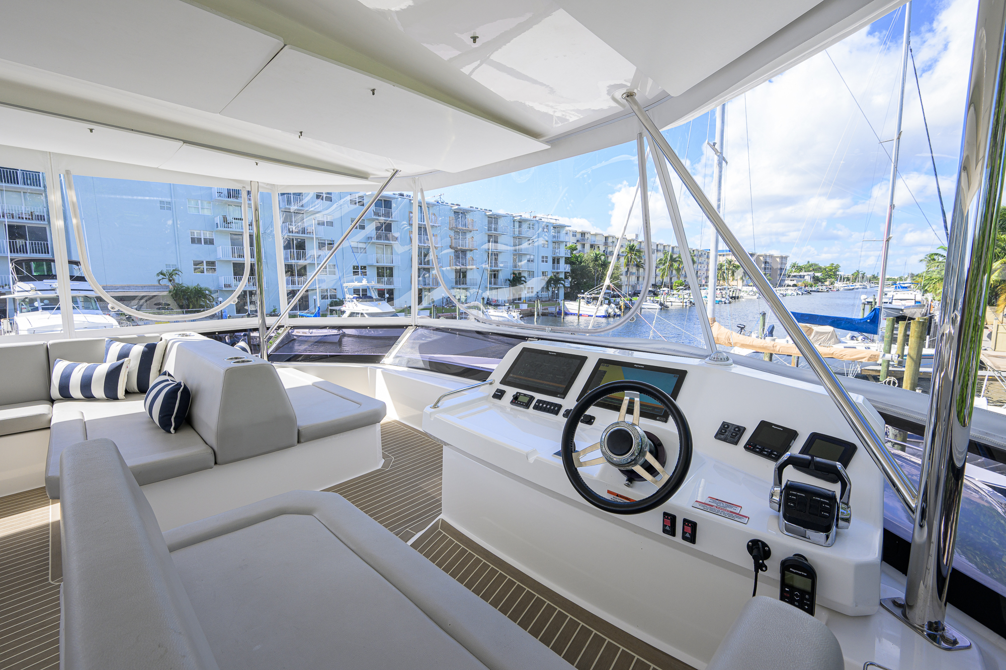 Sheildmaiden yacht photo 25