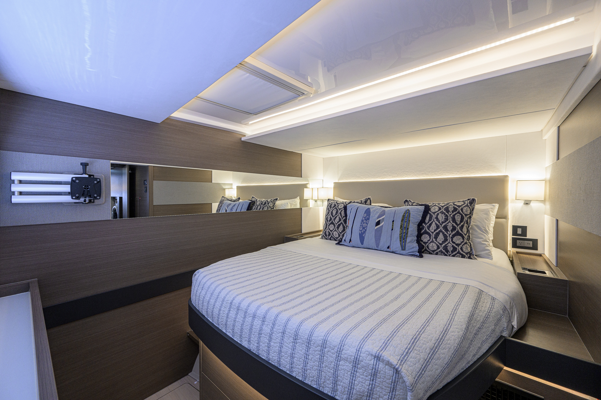 Sheildmaiden yacht photo 92