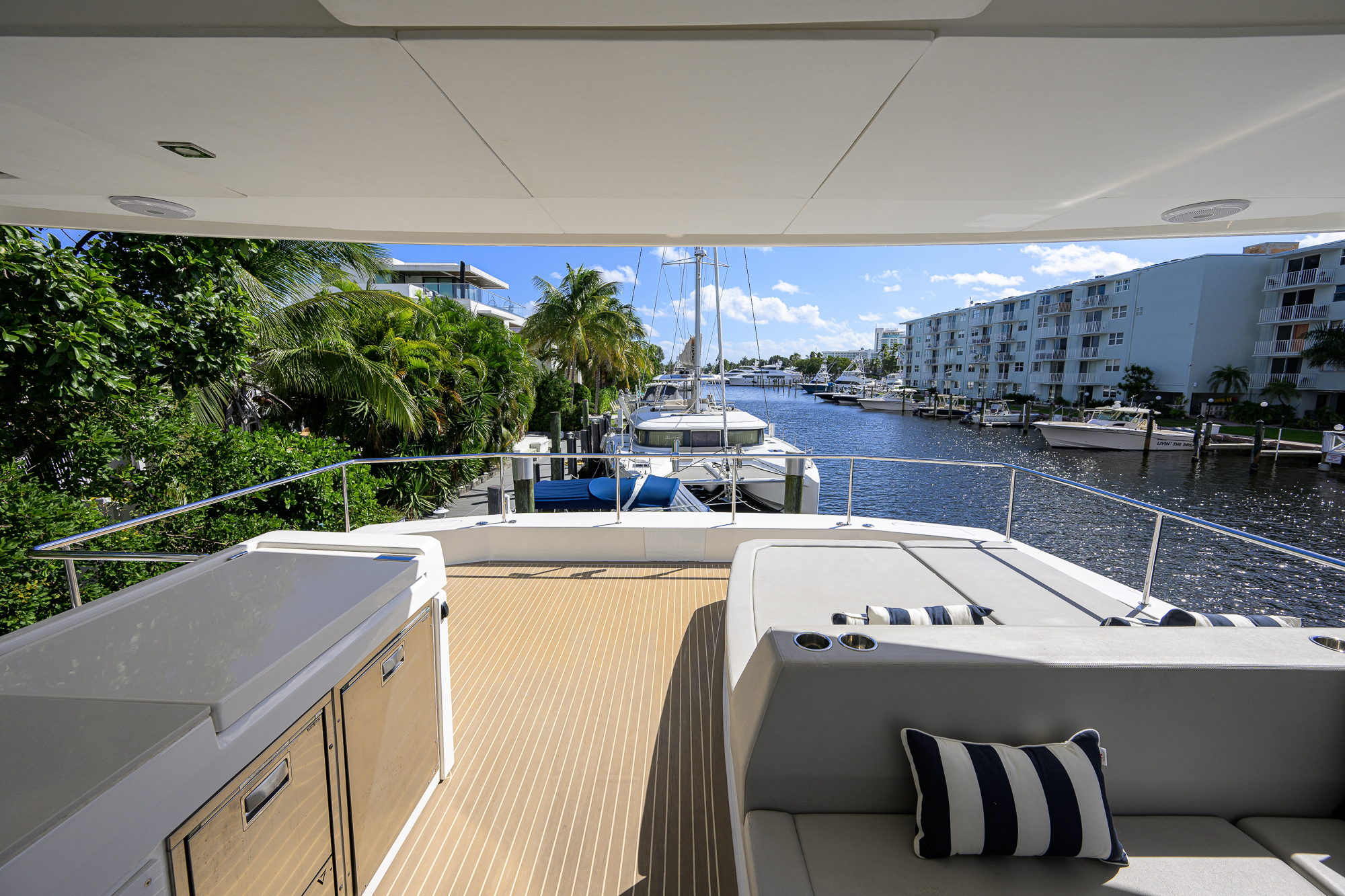 Sheildmaiden yacht photo 14