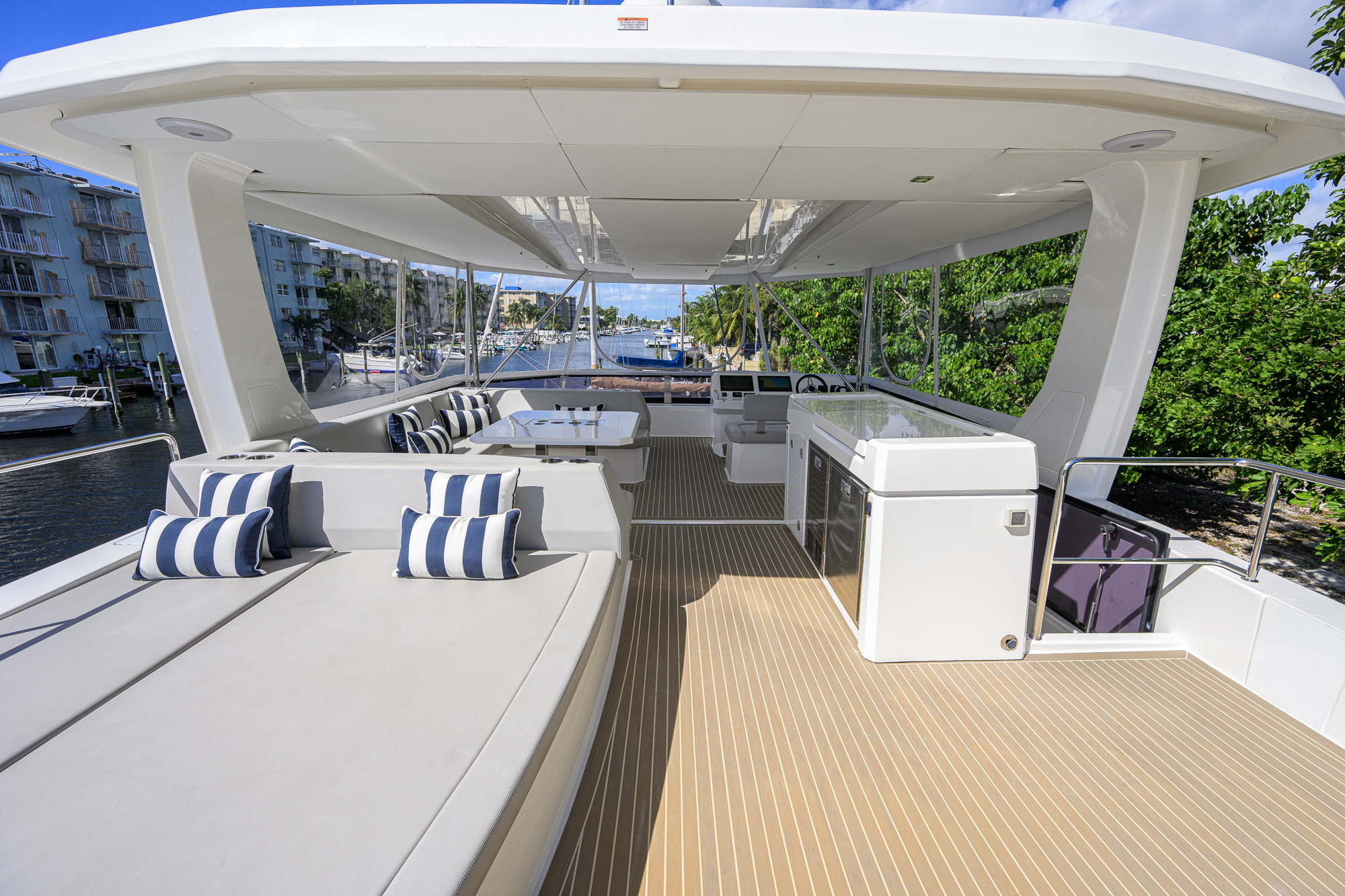 Sheildmaiden yacht photo 5
