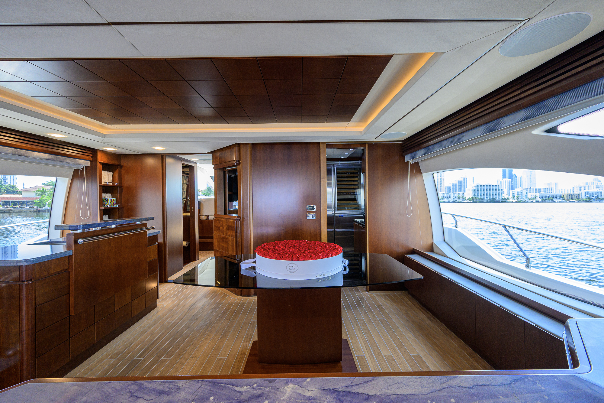 Beautiful M yacht photo 154
