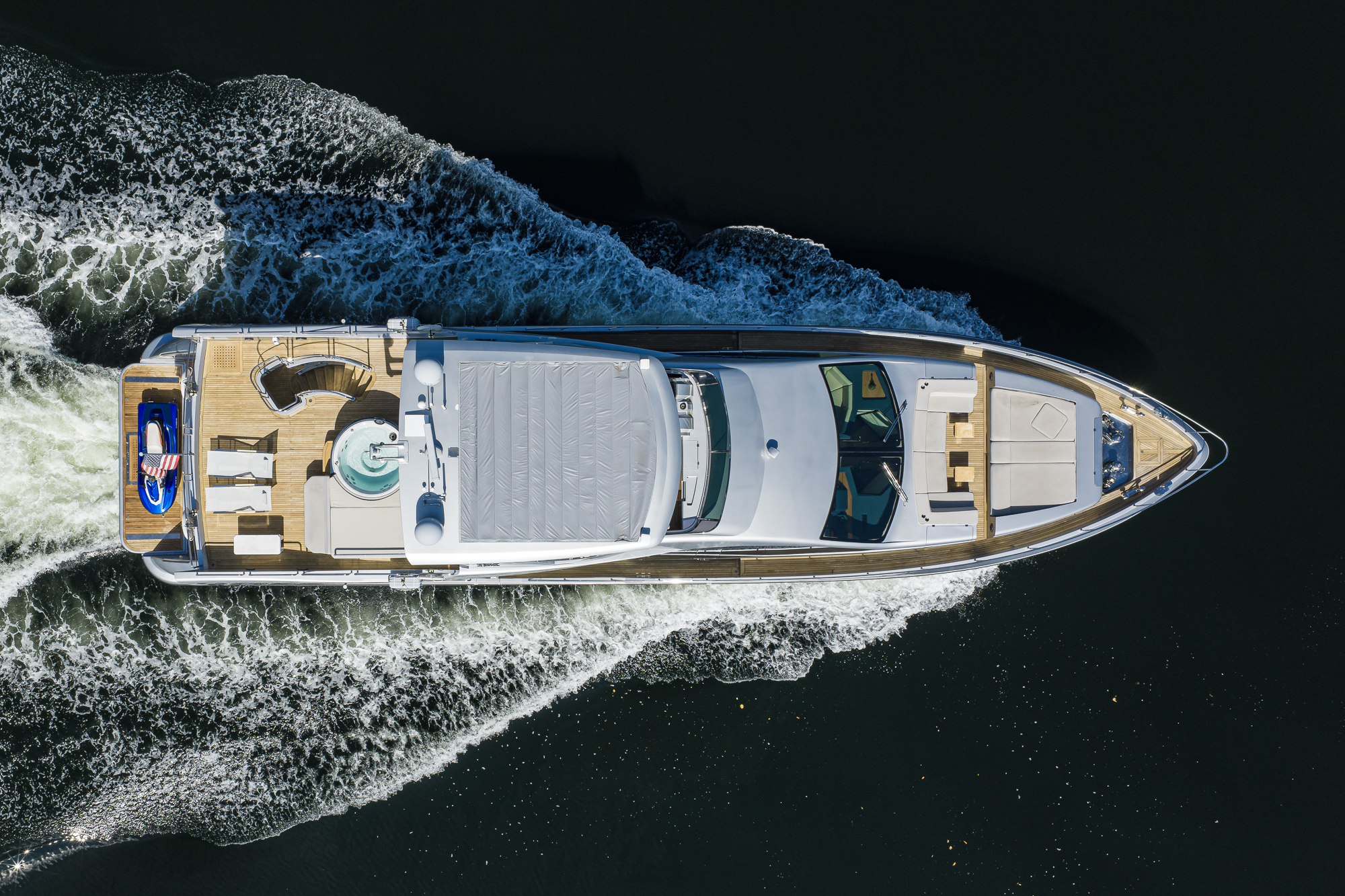 Beautiful M yacht photo 33