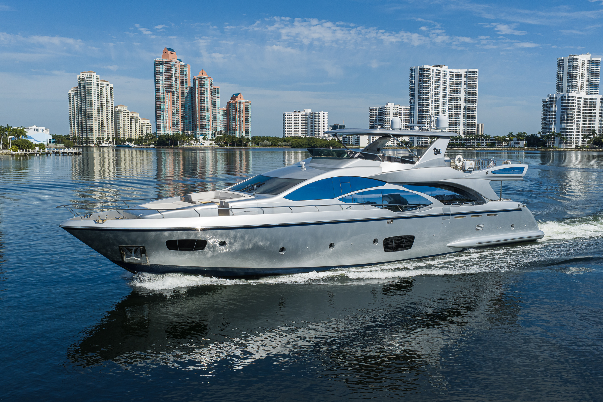 Beautiful M yacht photo 26