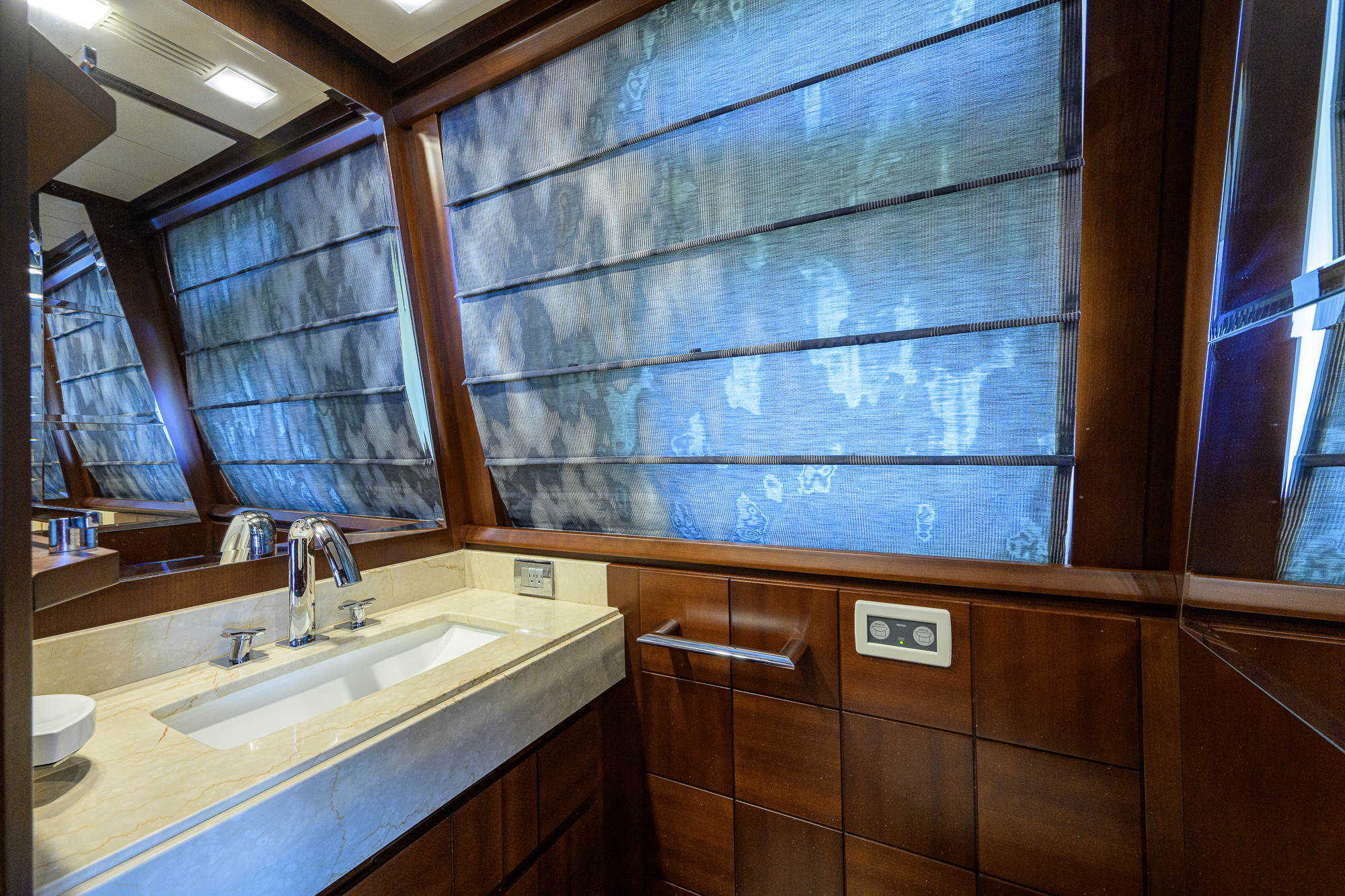 Beautiful M yacht photo 143