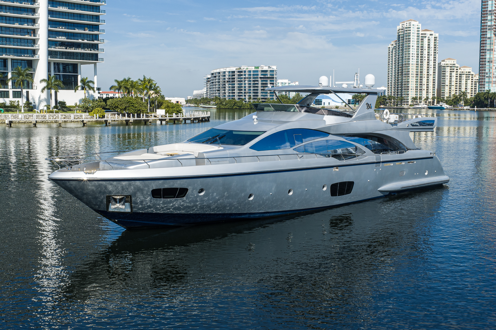 Beautiful M yacht photo 6