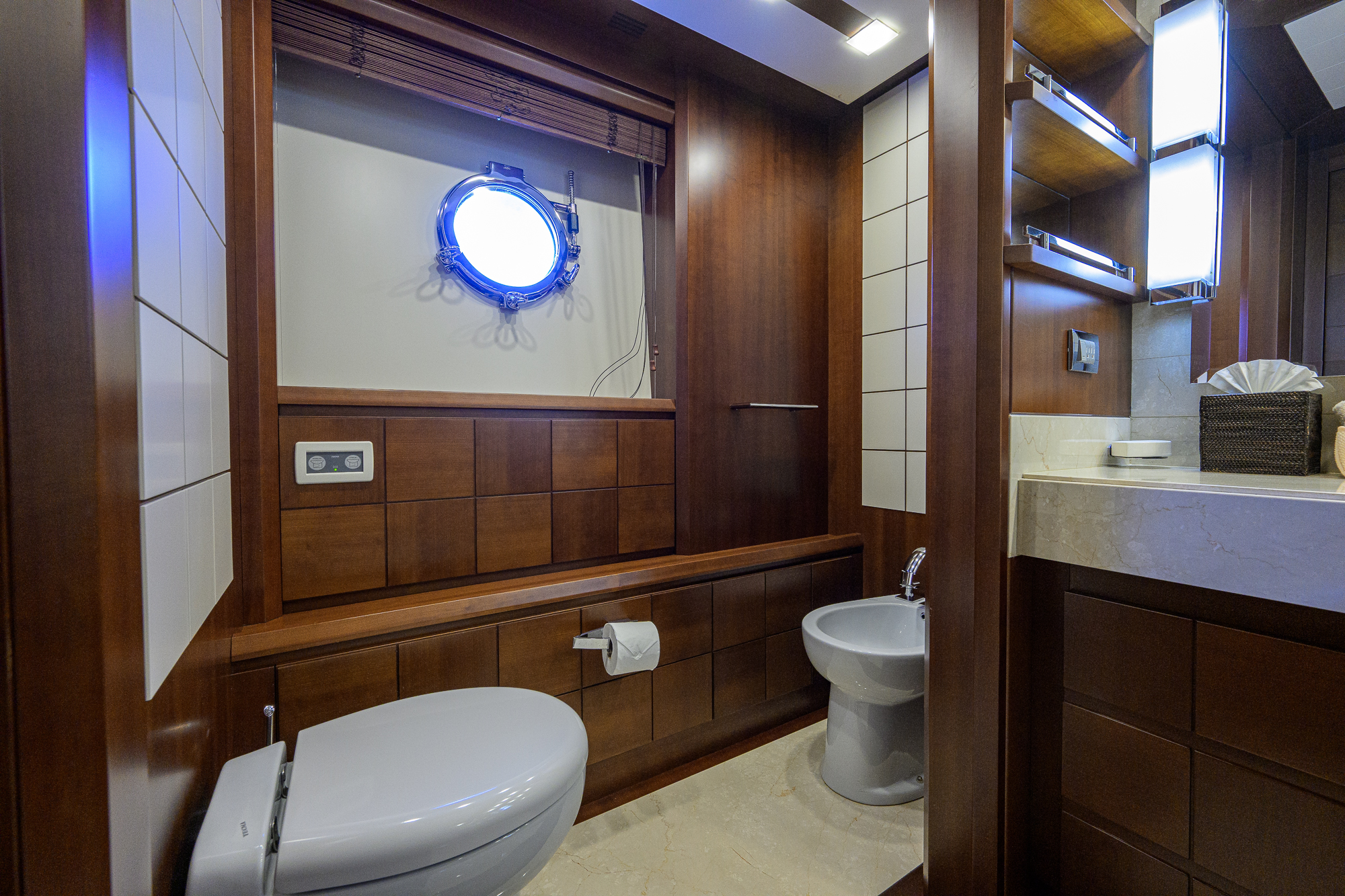 Beautiful M yacht photo 219