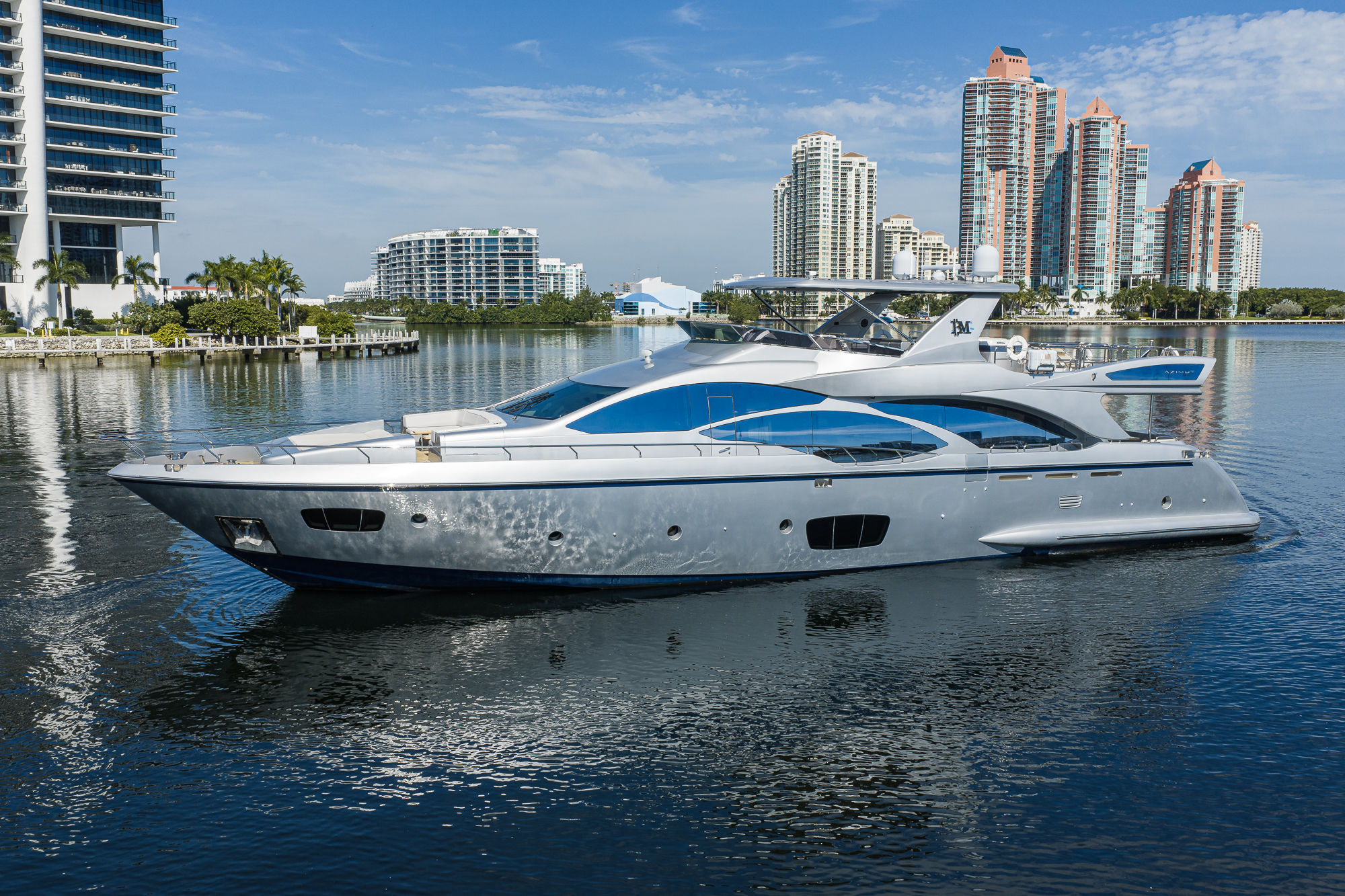 Beautiful M yacht photo 9