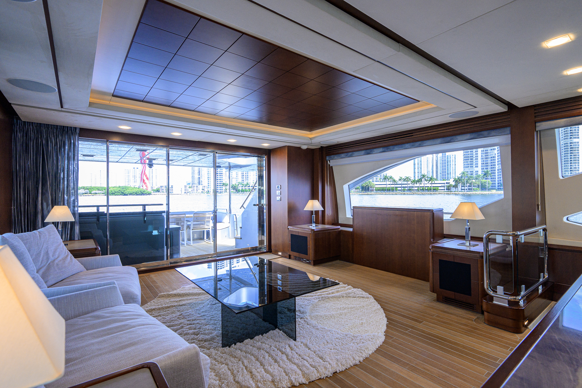 Beautiful M yacht photo 132