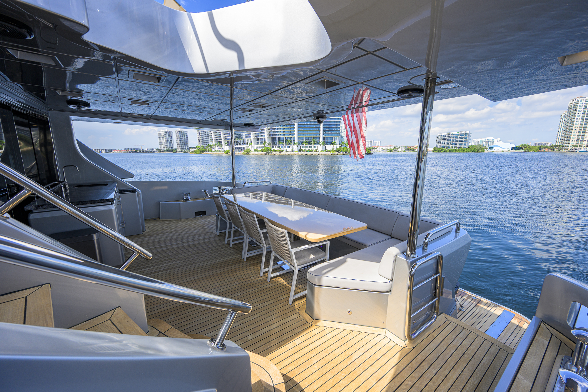 Beautiful M yacht photo 99