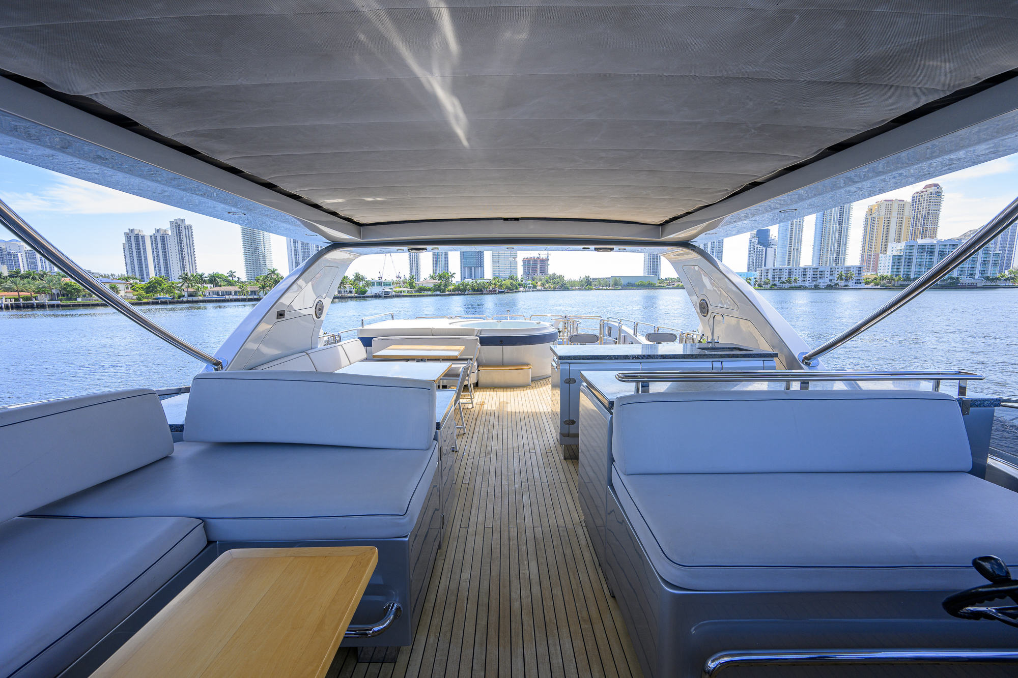 Beautiful M yacht photo 67
