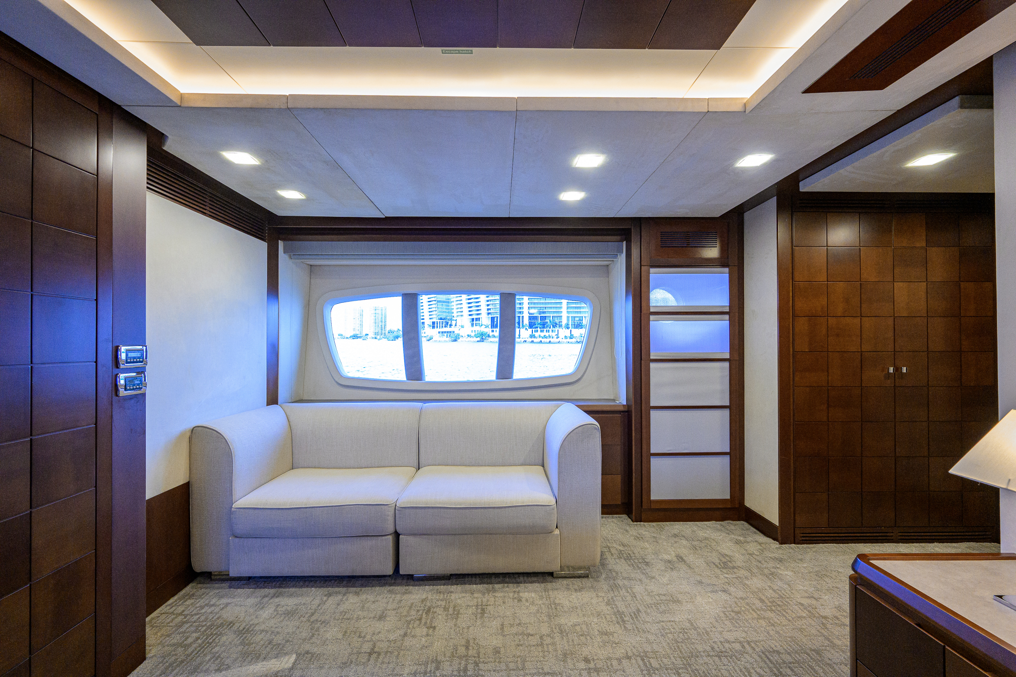 Beautiful M yacht photo 195