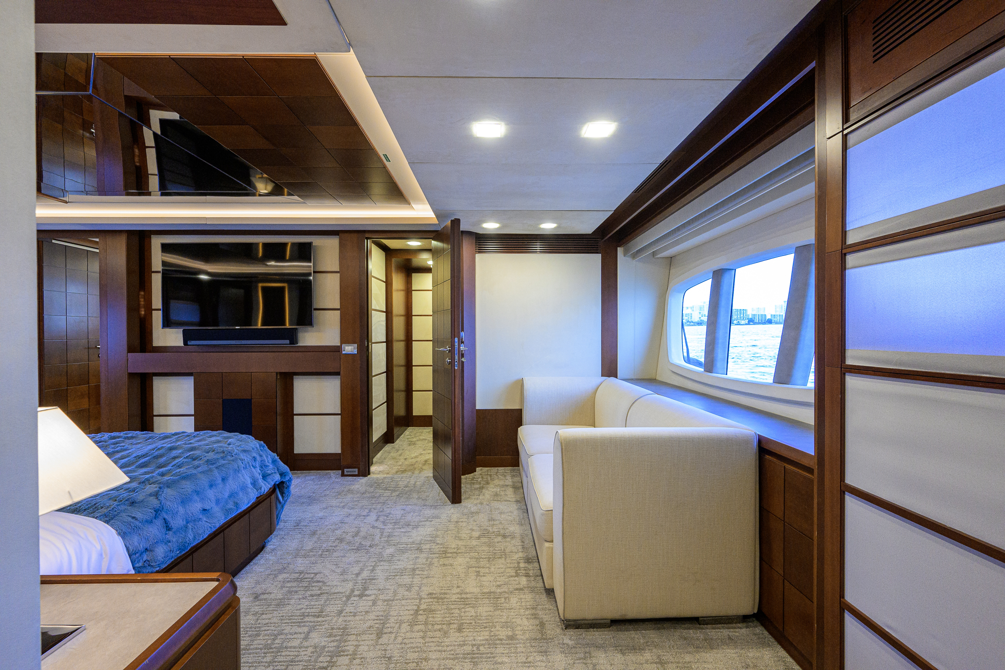 Beautiful M yacht photo 193