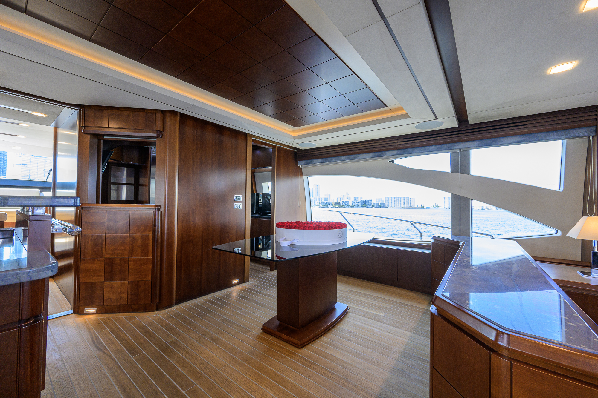Beautiful M yacht photo 153