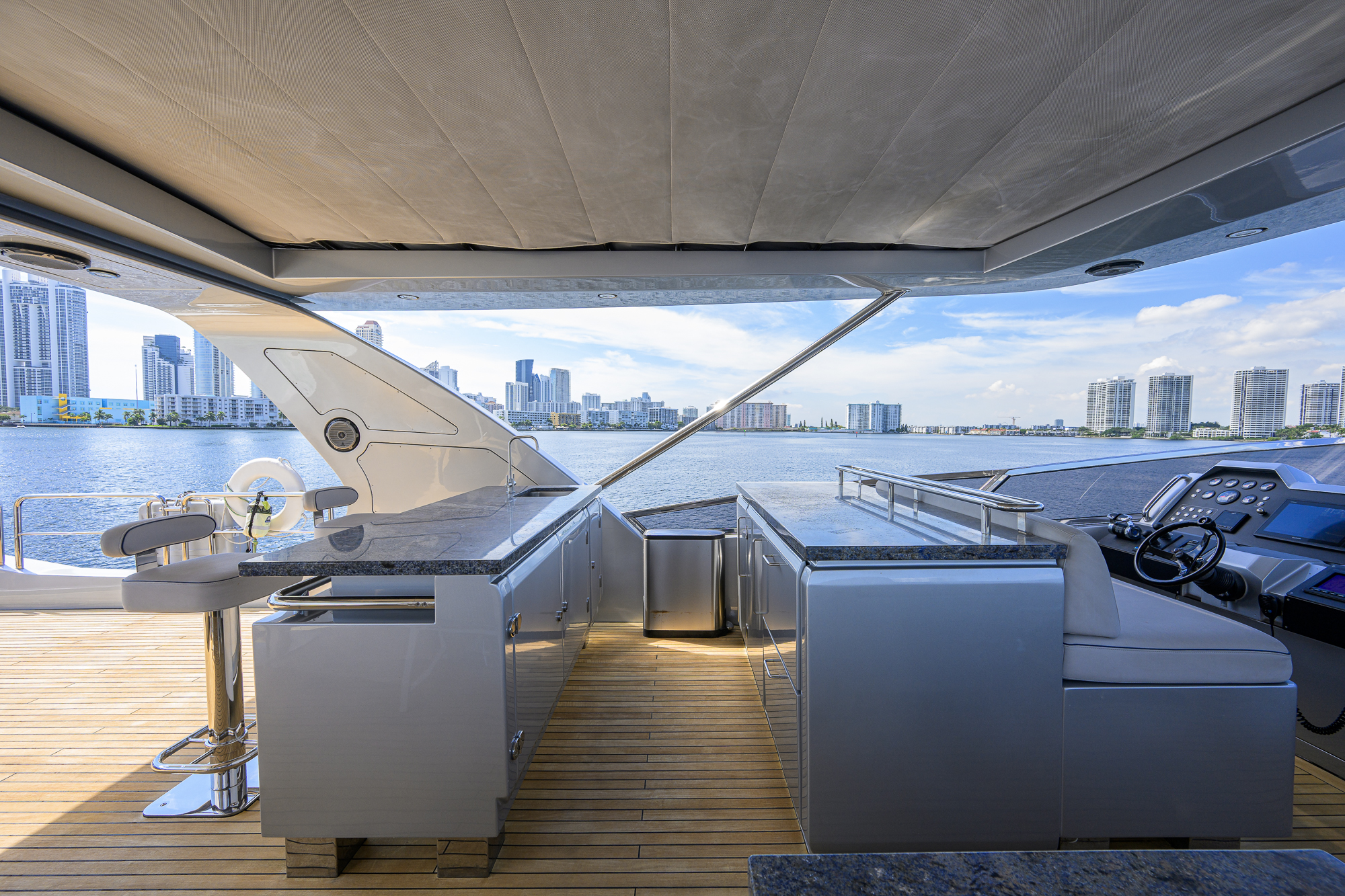Beautiful M yacht photo 55