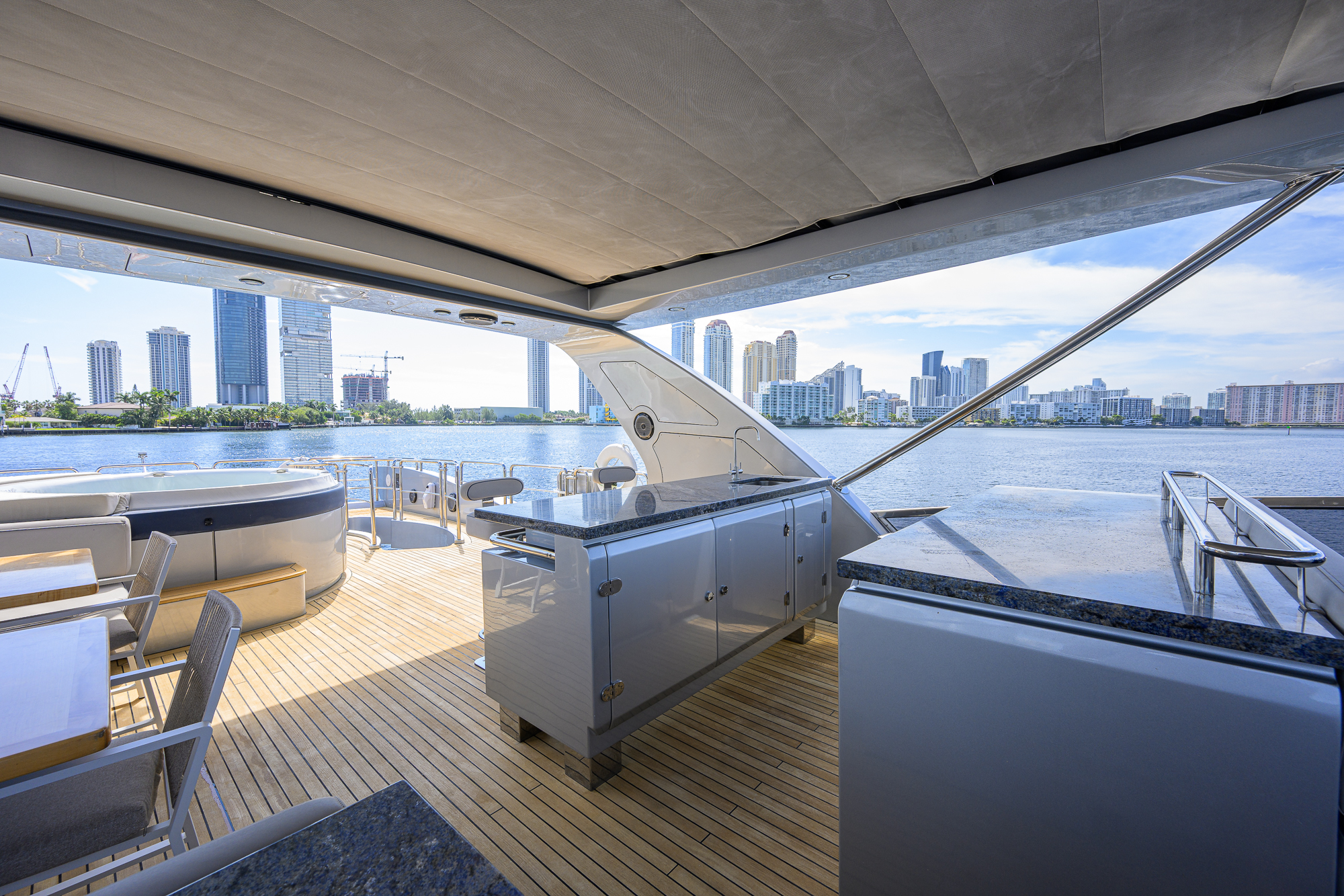 Beautiful M yacht photo 56
