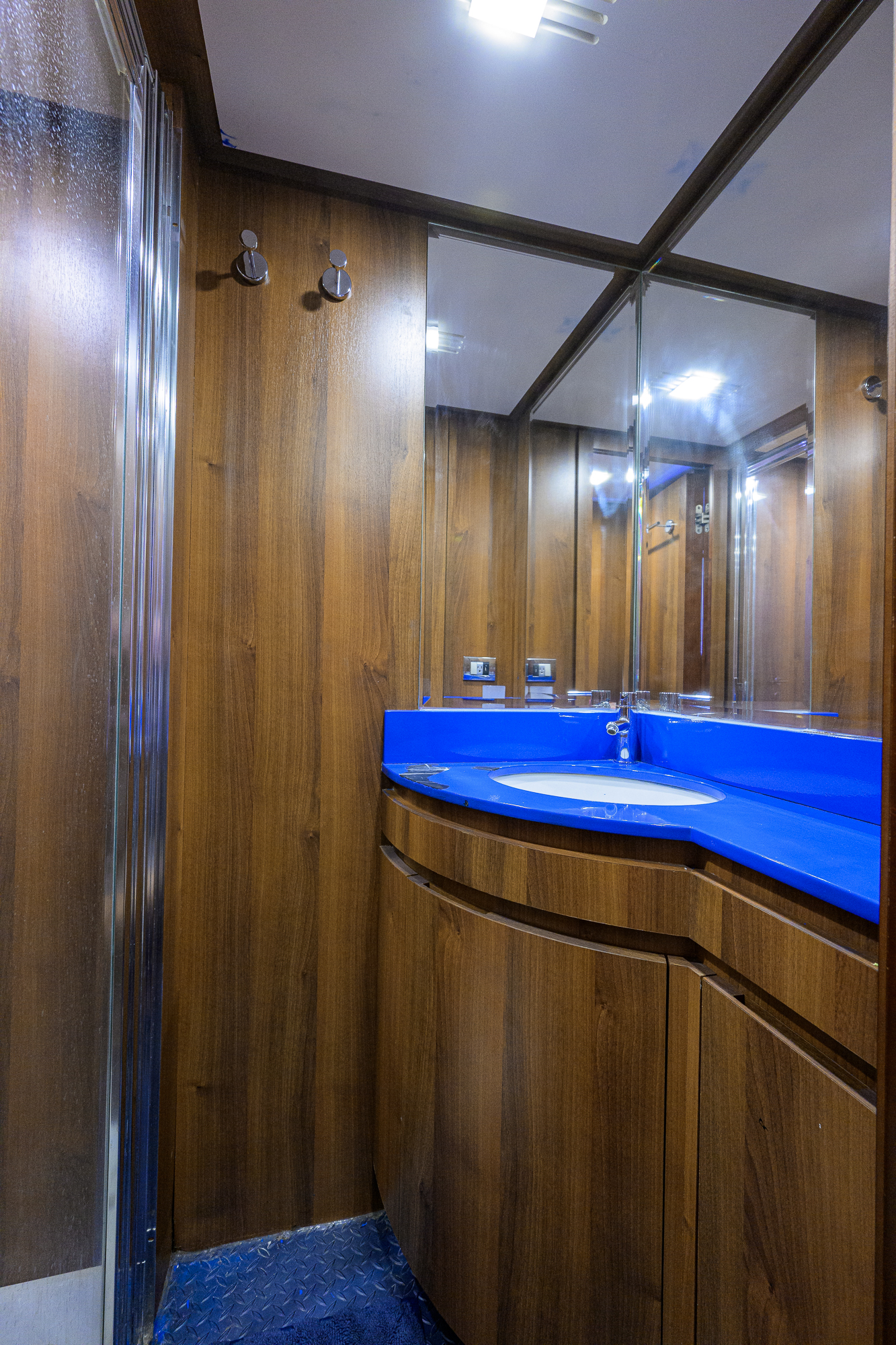 Beautiful M yacht photo 211