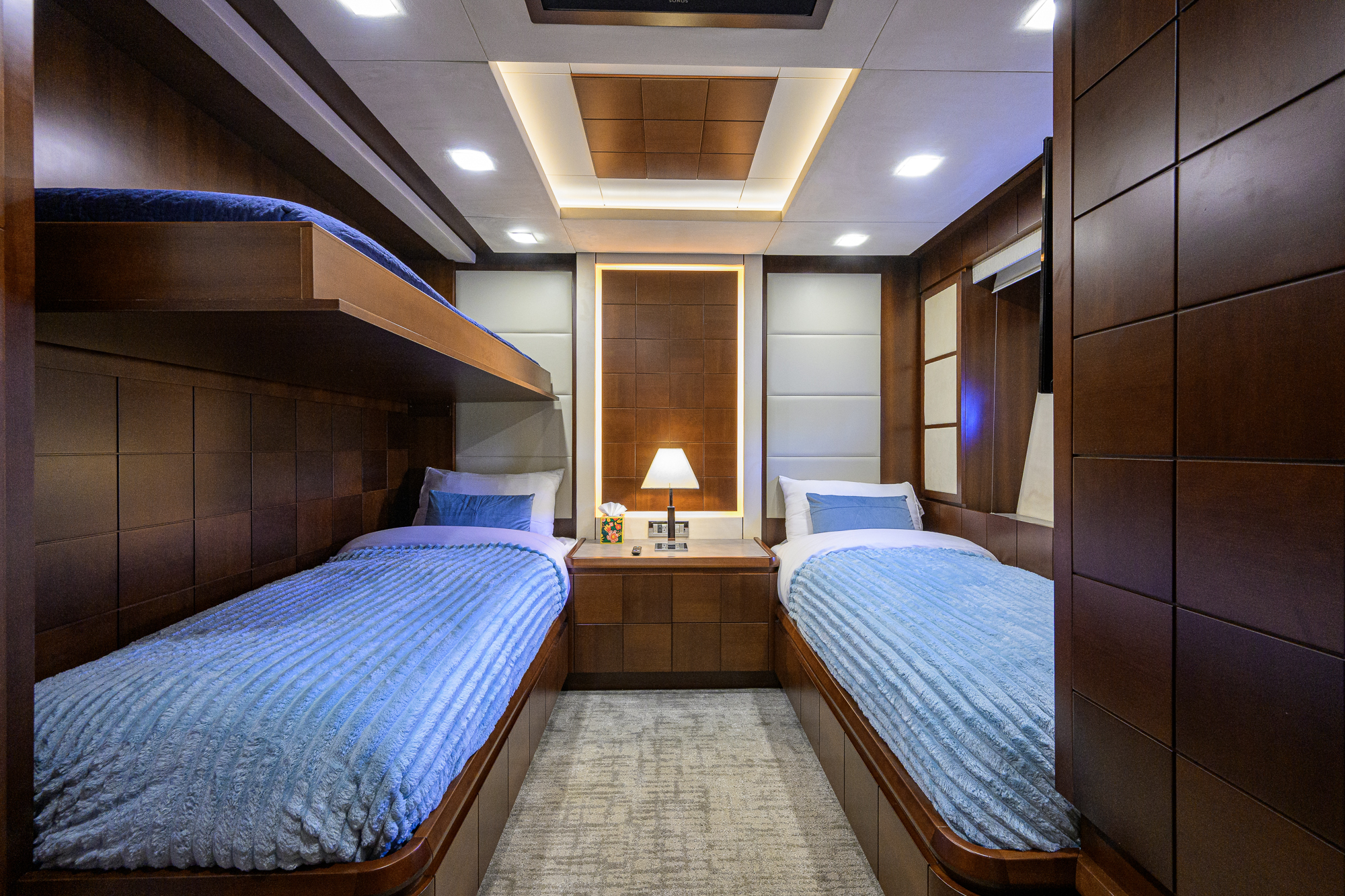 Beautiful M yacht photo 180