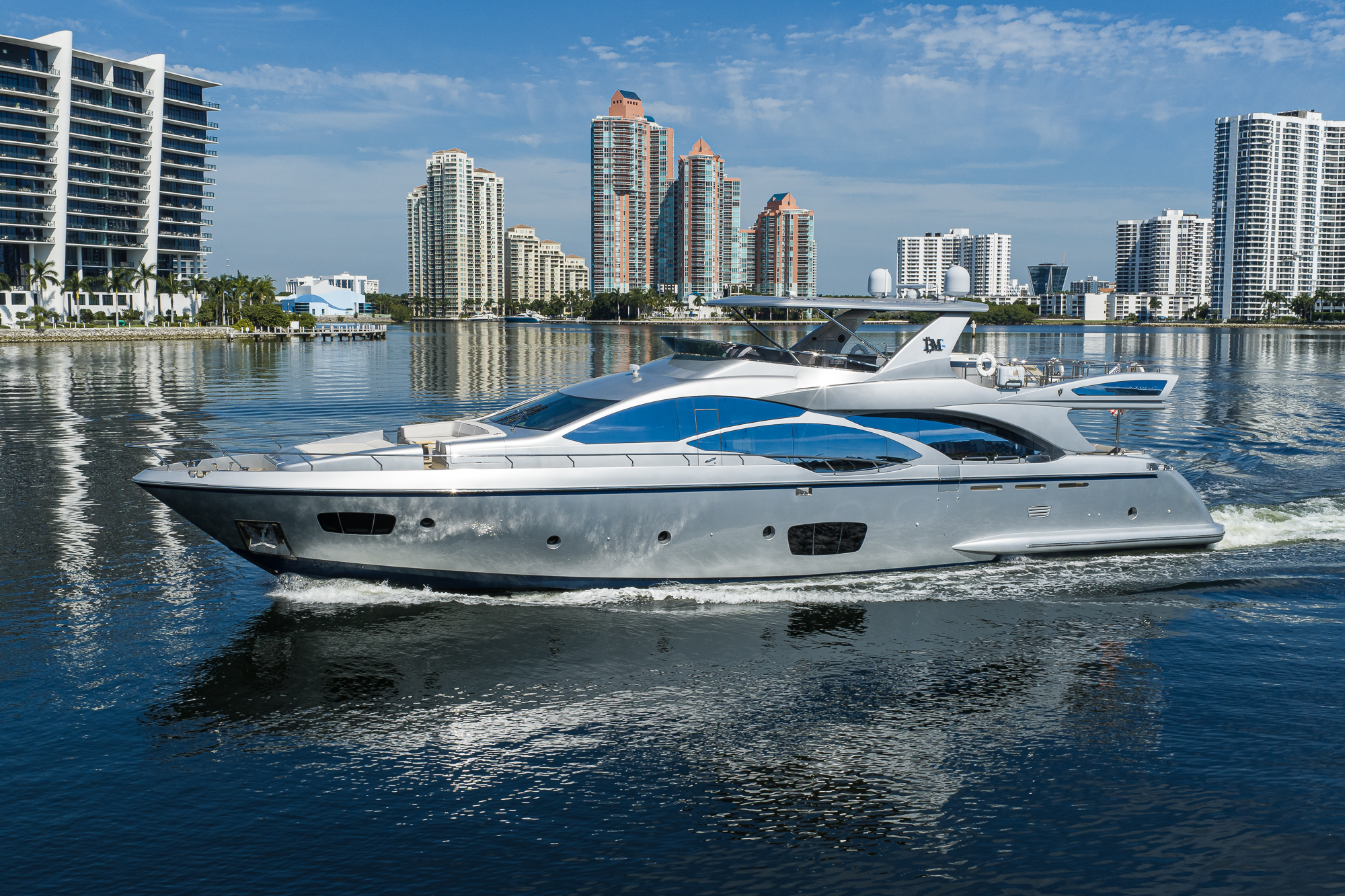 Beautiful M yacht photo 25