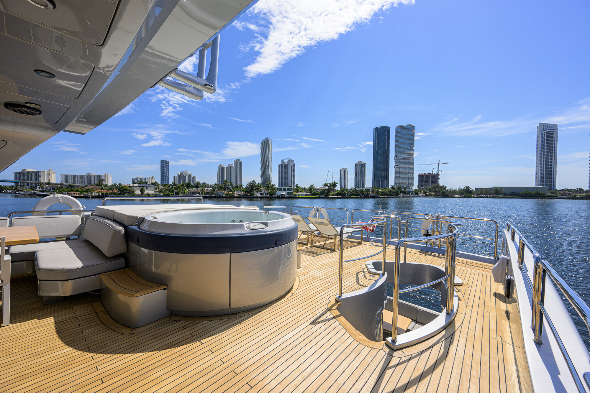 Beautiful M yacht photo 45